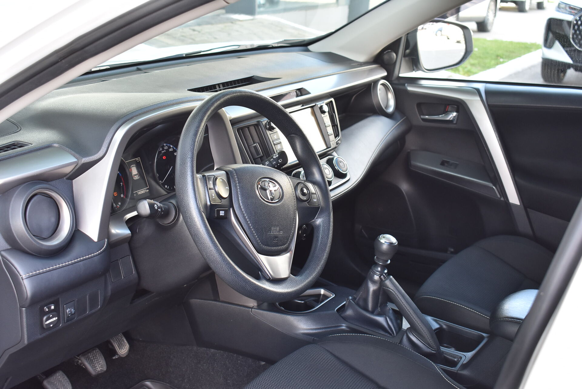 Toyota RAV4, IV (XA40) Рестайлинг 2.0 MT (146 л.с.) 2019
