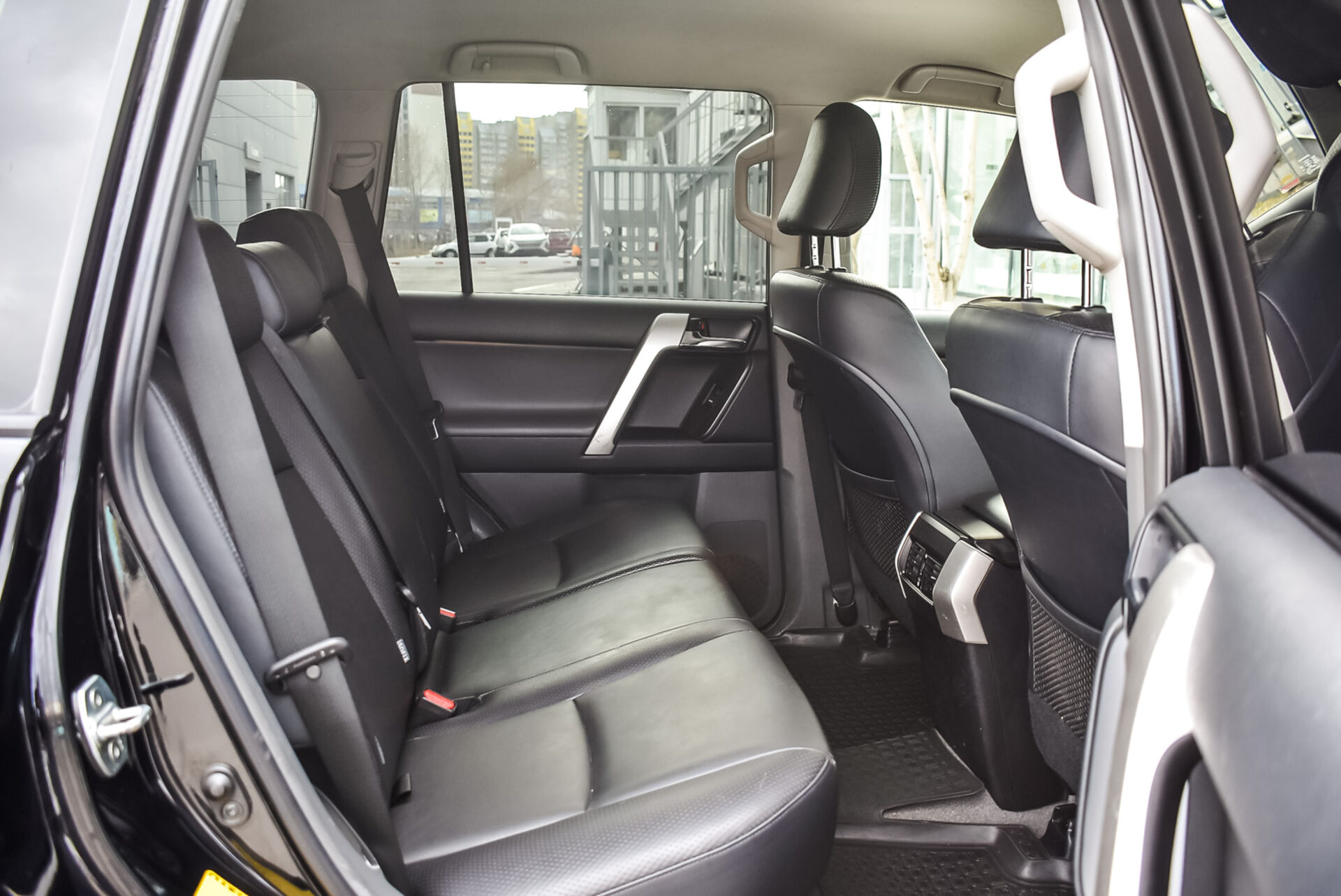 Toyota Land Cruiser Prado, 150 Series 4.0 AT (282 л.с.) 4WD 2013