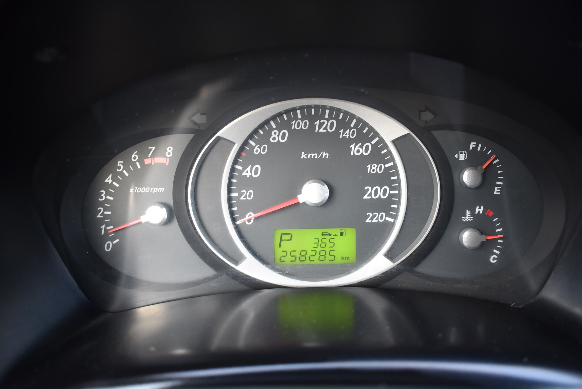 Hyundai Tucson, I 2.0 AT (141 л.с.) 4WD 2006