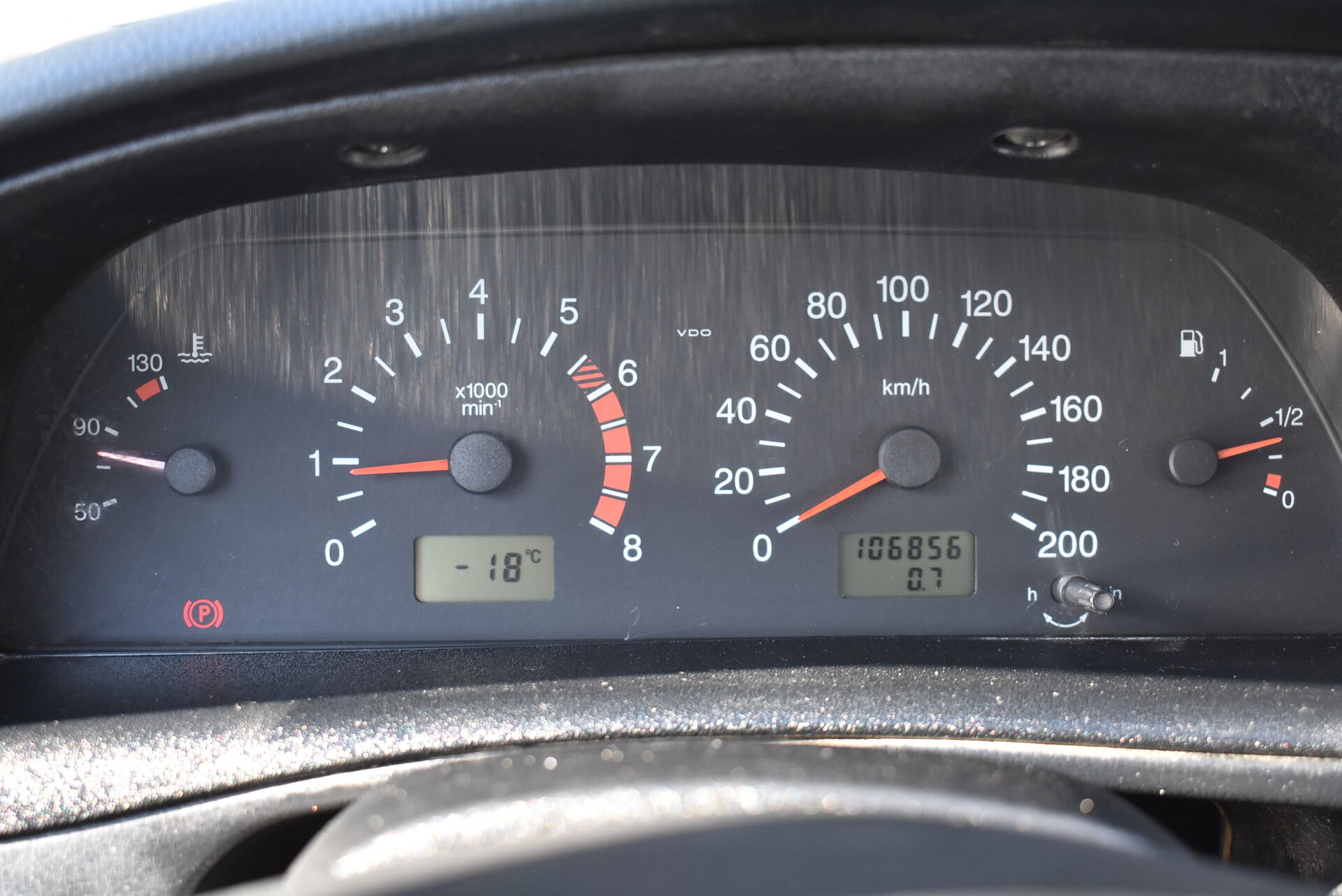 Chevrolet Niva, I Рестайлинг 1.7 MT (80 л.с.) 4WD 2015