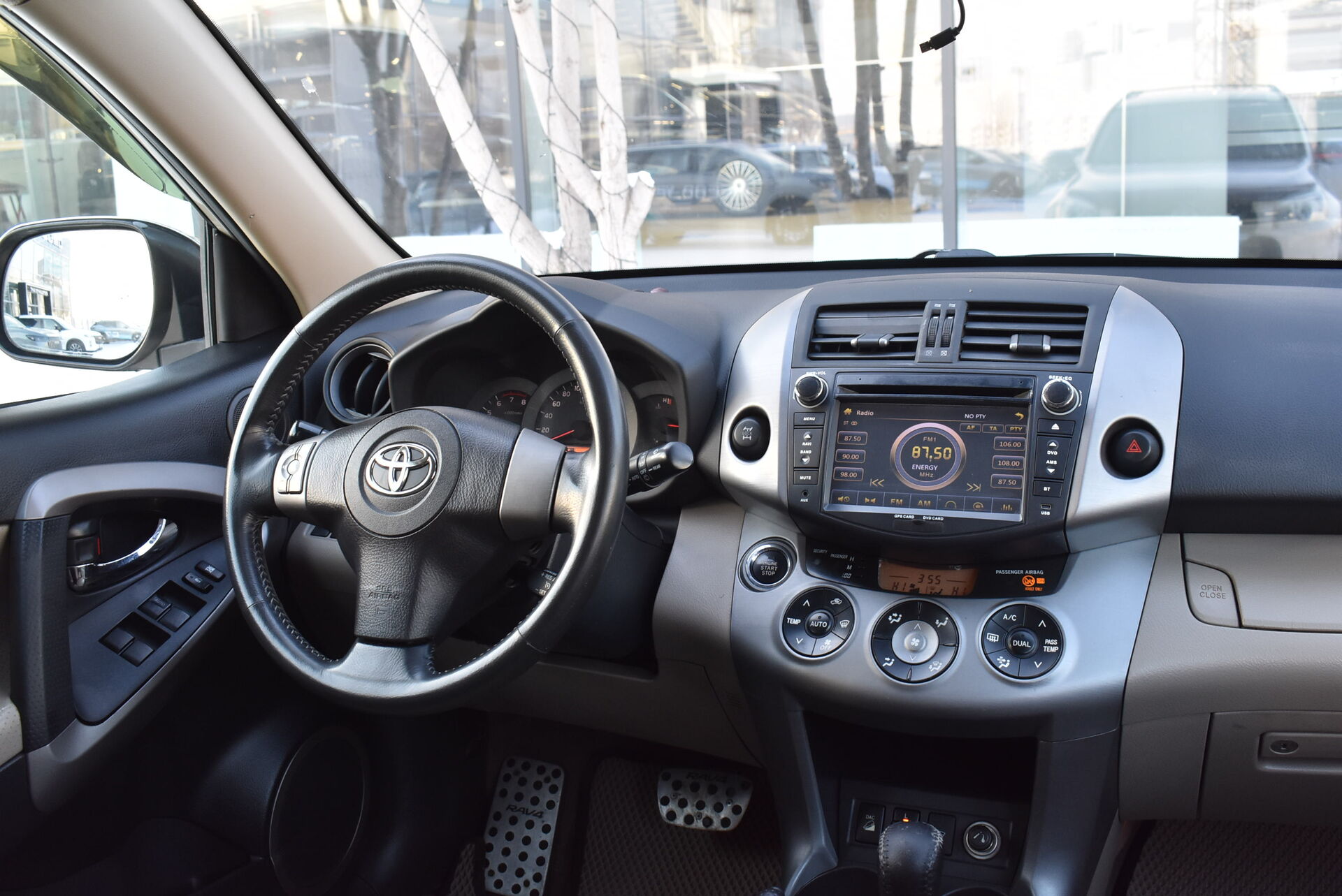Toyota RAV4, II (XA20) Рестайлинг 2.0 AT (150 л.с.) 4WD 2006