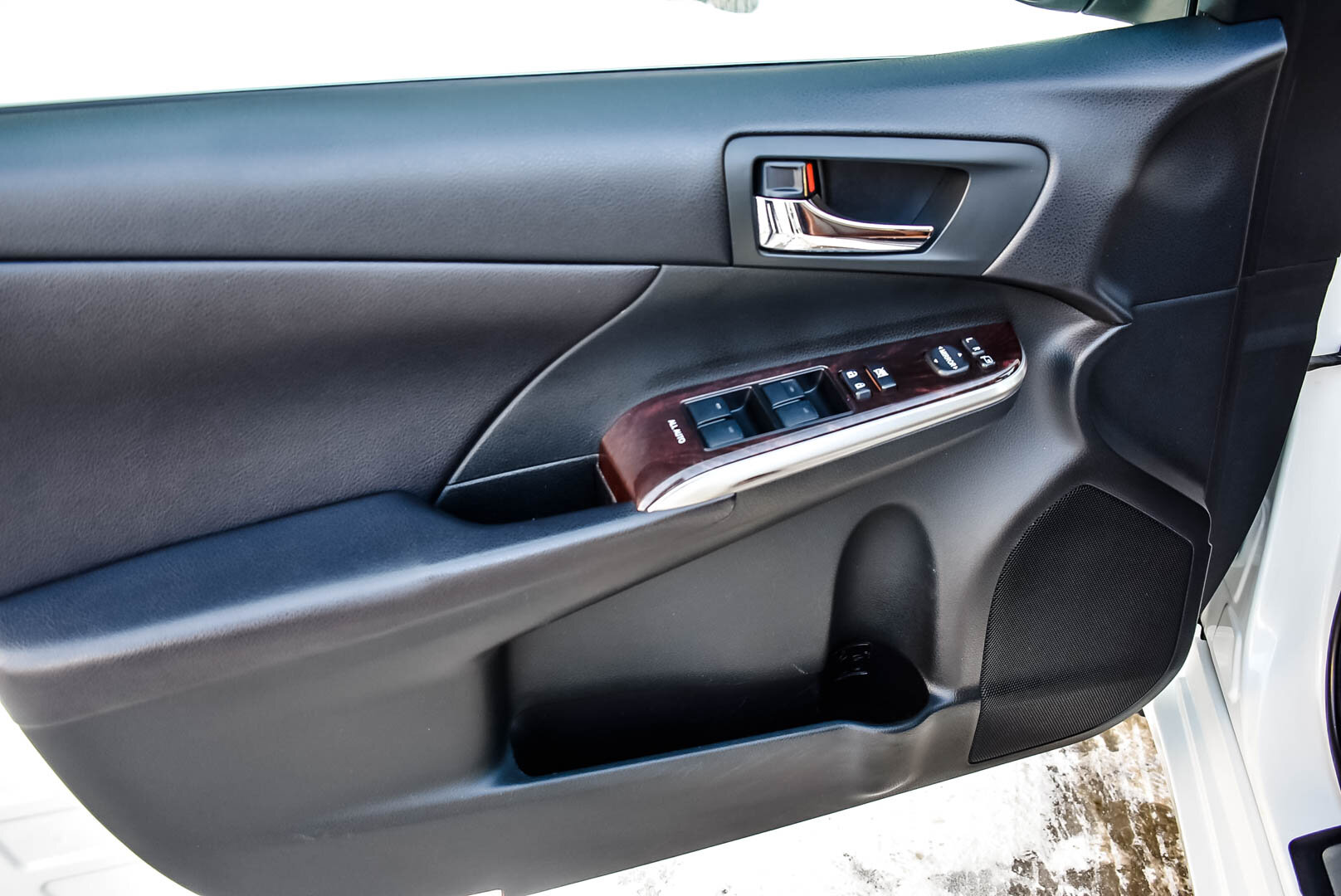 Toyota Camry, VII (XV50) Рестайлинг 2.5 AT (181 л.с.) 2016