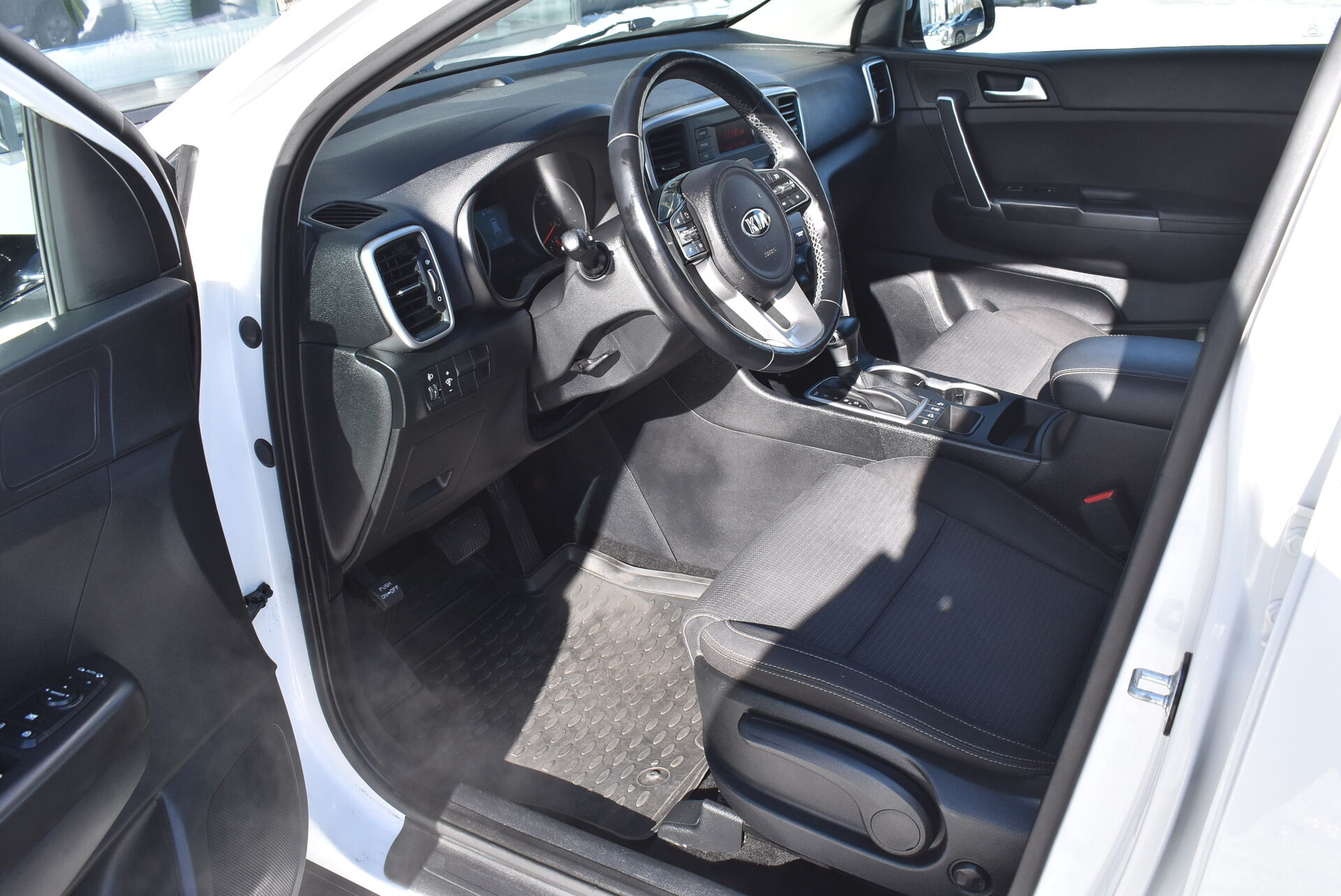 Kia Sportage, IV Рестайлинг 2.0 AT (150 л.с.) 4WD 2019