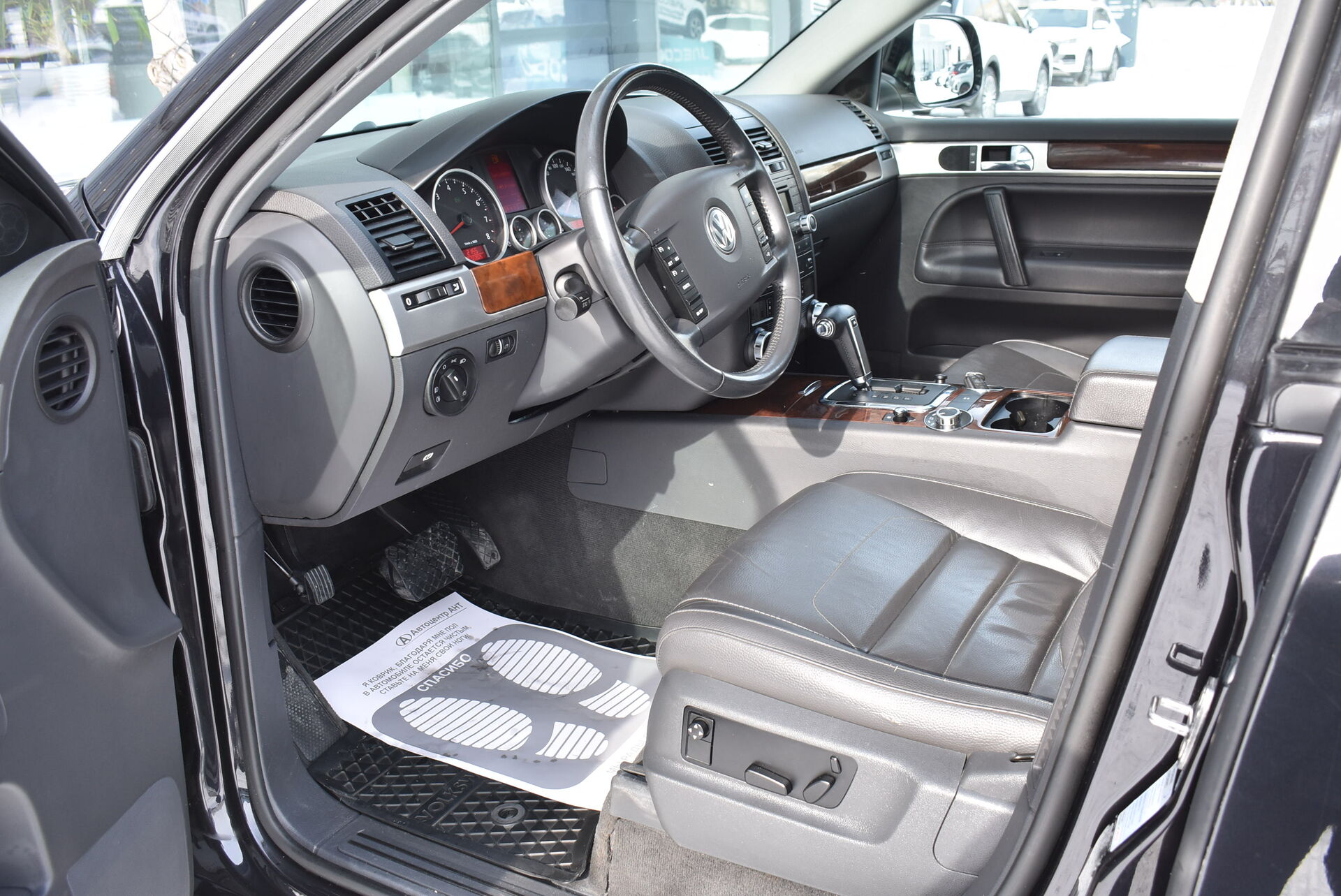Volkswagen Touareg, I Рестайлинг 3.6 AT (280 л.с.) 4WD 2007