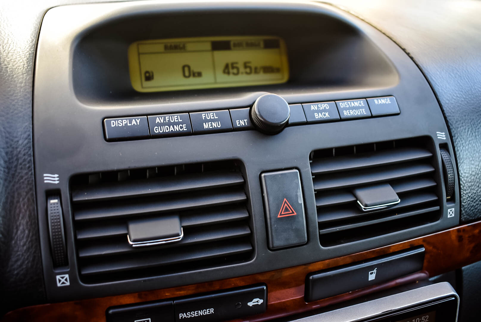Toyota Avensis, II 2.0 AT (147 л.с.) 2004