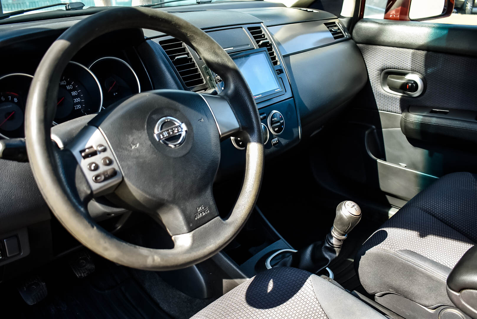 Nissan Tiida, I 1.8 MT (126 л.с.) 2007