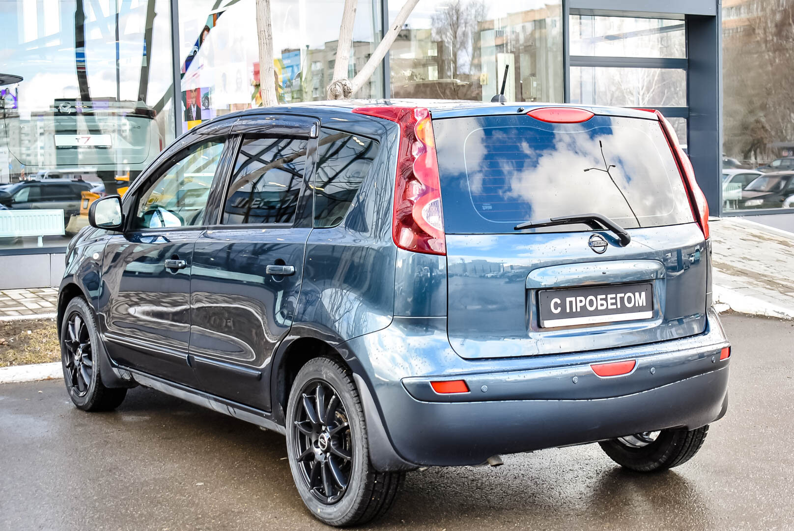 Nissan Note, I Рестайлинг 1.6 AT (110 л.с.) 2012