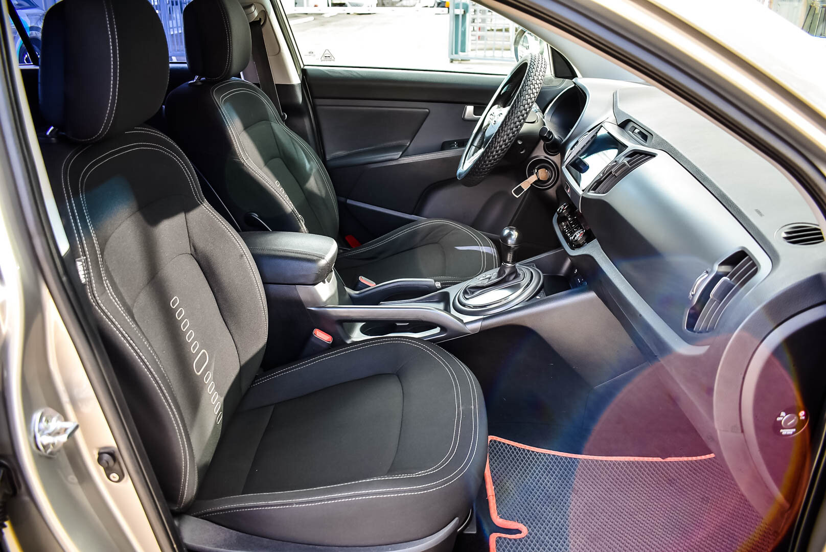 Kia Sportage, III 2.0 AT (150 л.с.) 4WD 2012