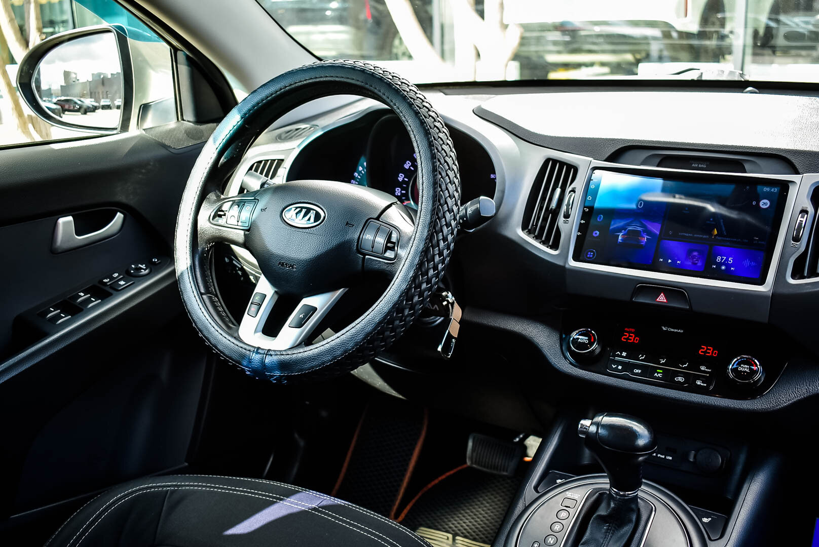 Kia Sportage, III 2.0 AT (150 л.с.) 4WD 2012