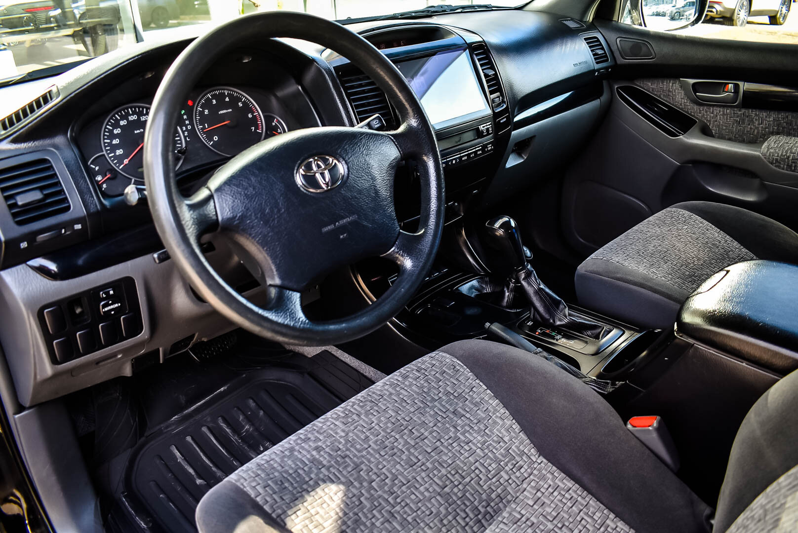 Toyota Land Cruiser Prado, 120 Series 2.7 AT (163 л.с.) 4WD 2005