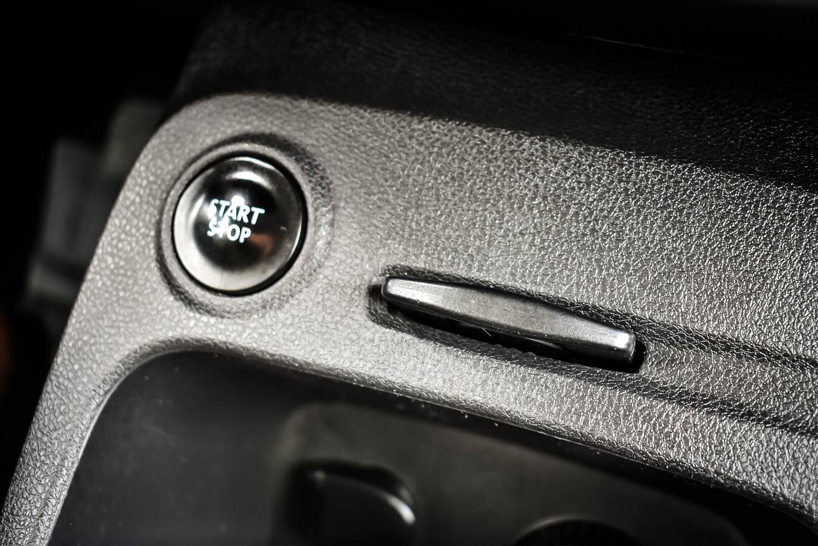 Renault Kaptur, I 2.0 AT (143 л.с.) 4WD 2017