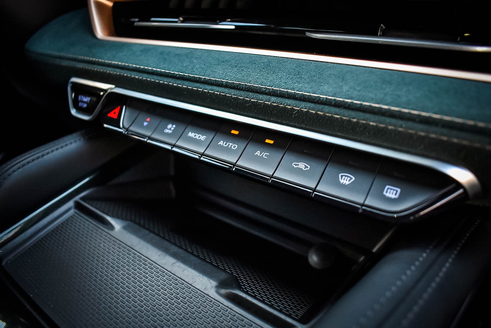 Geely Monjaro, I 2.0 AT (238 л.с.) 4WD 2023