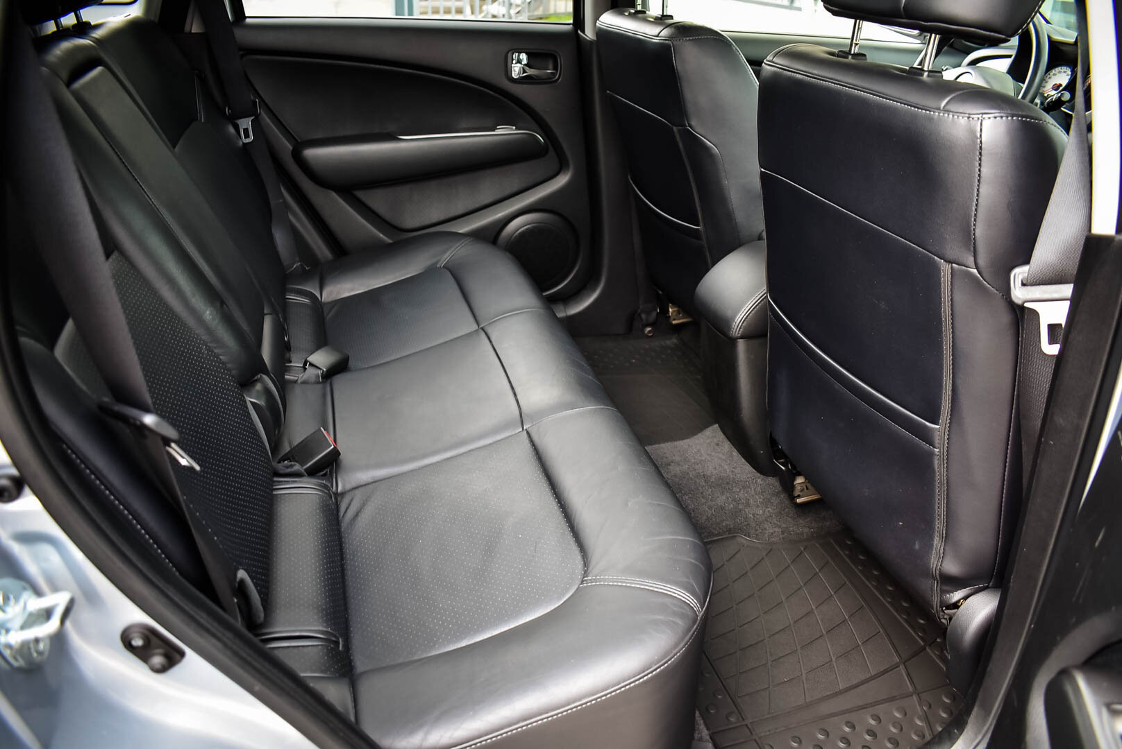 Mitsubishi Outlander, I 2.4 AT (160 л.с.) 4WD 2006