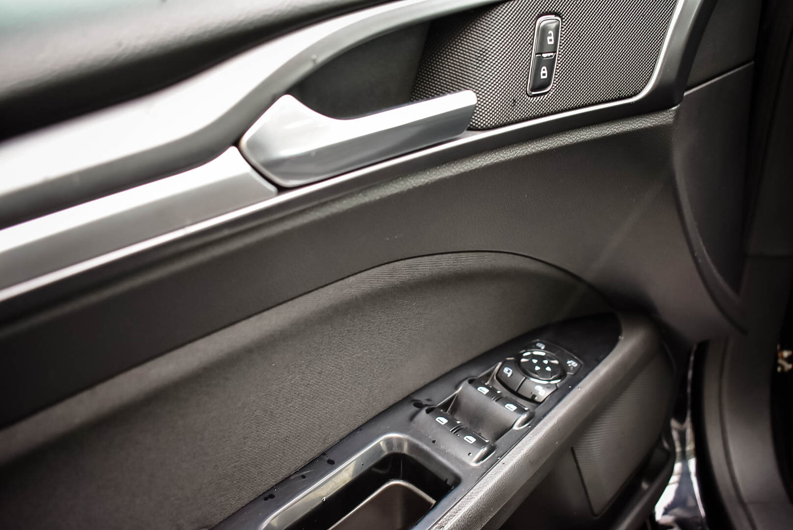 Ford Mondeo, V 2.5 AT (149 л.с.) 2015