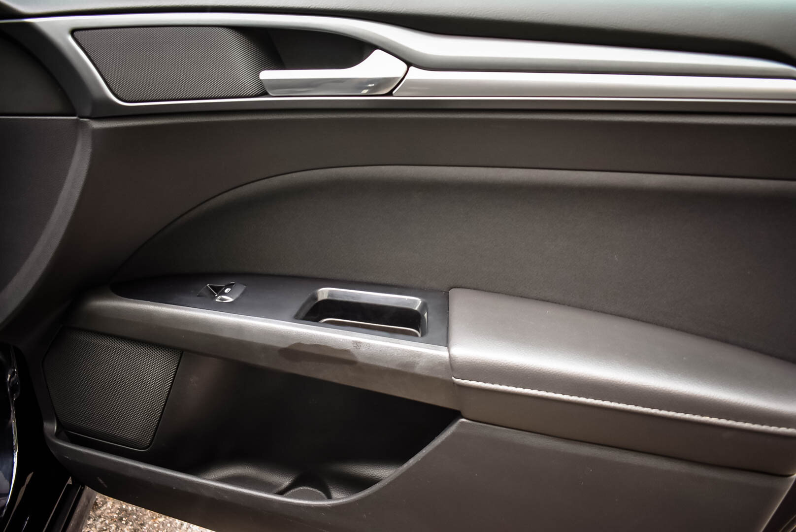 Ford Mondeo, V 2.5 AT (149 л.с.) 2015