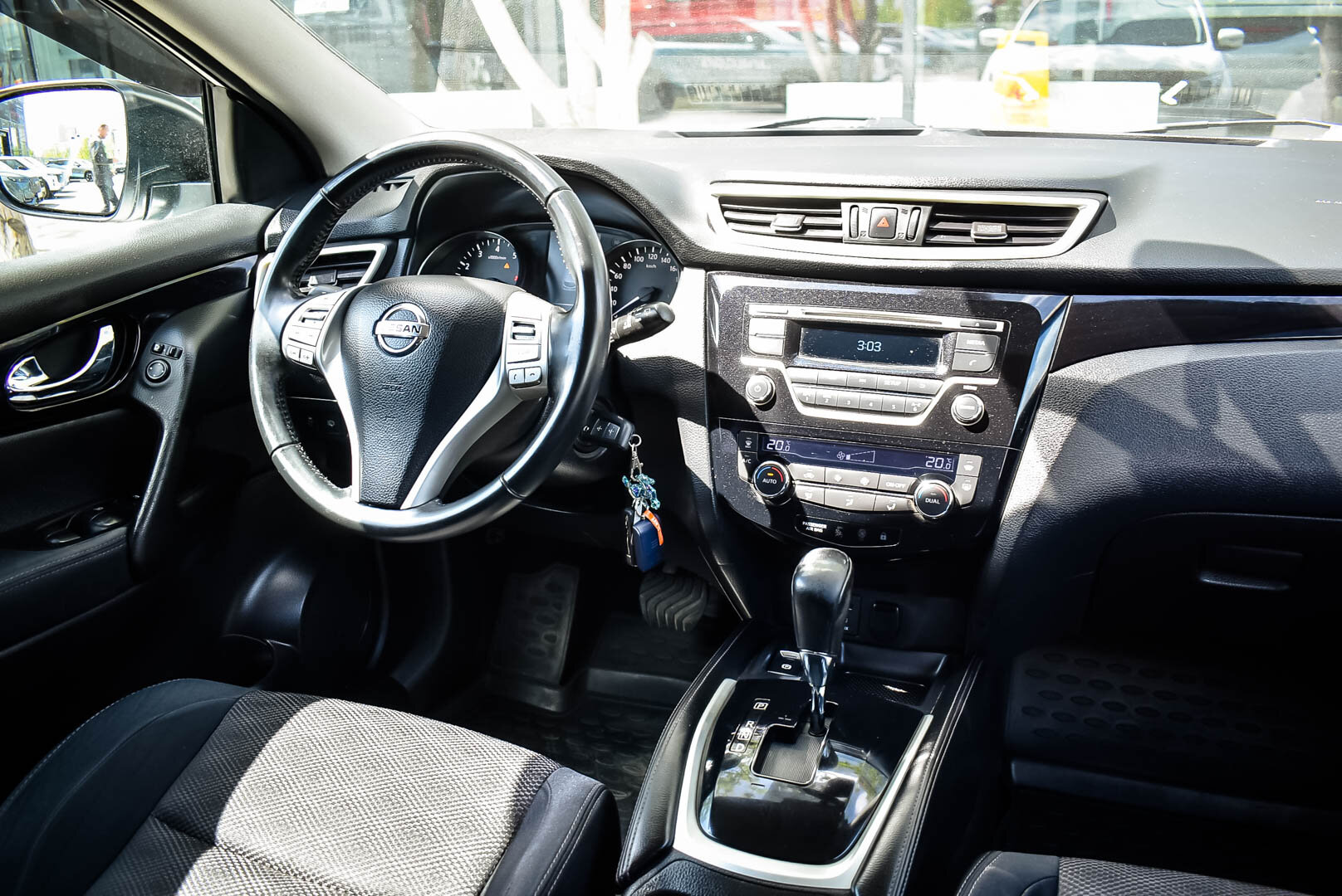 Nissan Qashqai, II 2.0 CVT (144 л.с.) 4WD 2014