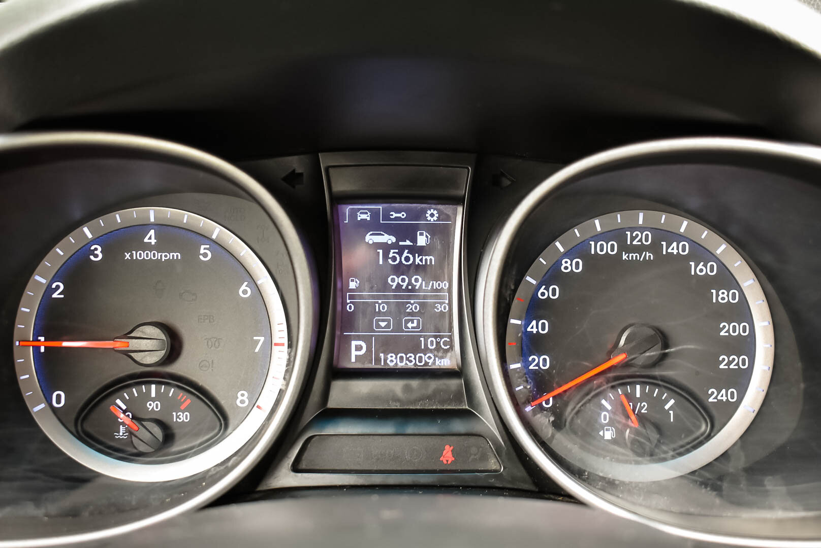 Hyundai Santa Fe, III 2.4 AT (175 л.с.) 4WD 2013