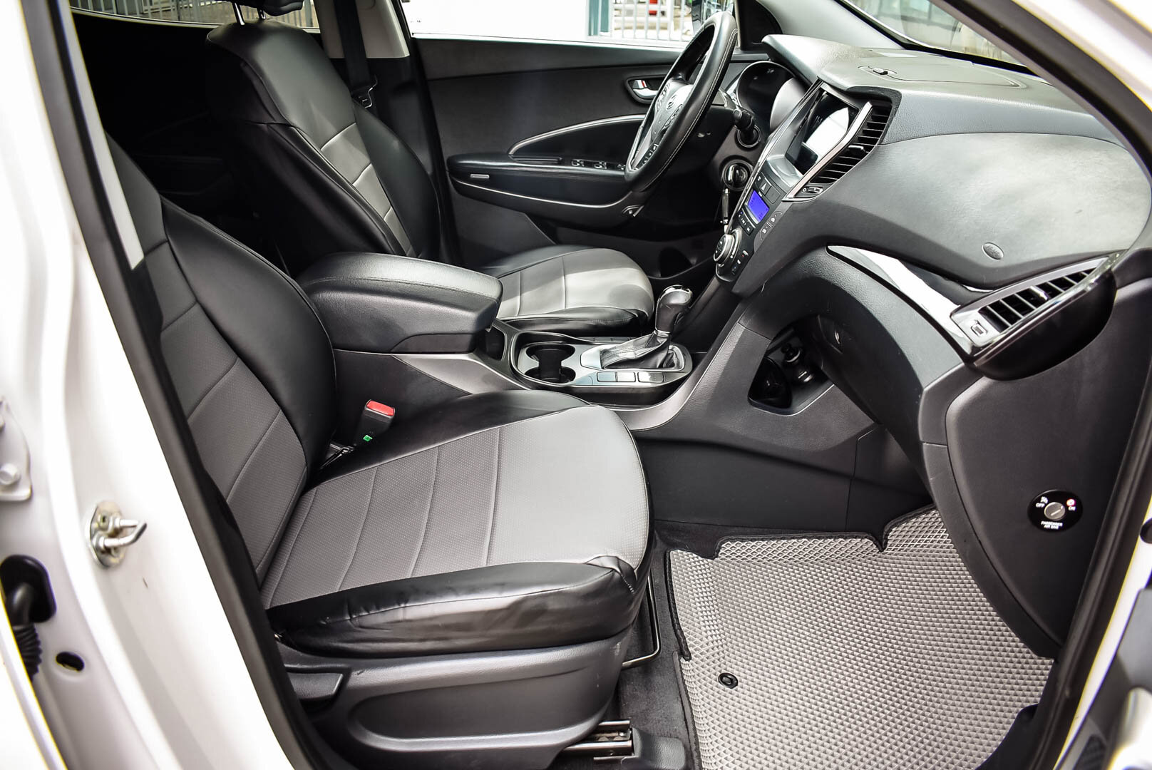 Hyundai Santa Fe, III 2.4 AT (175 л.с.) 4WD 2013