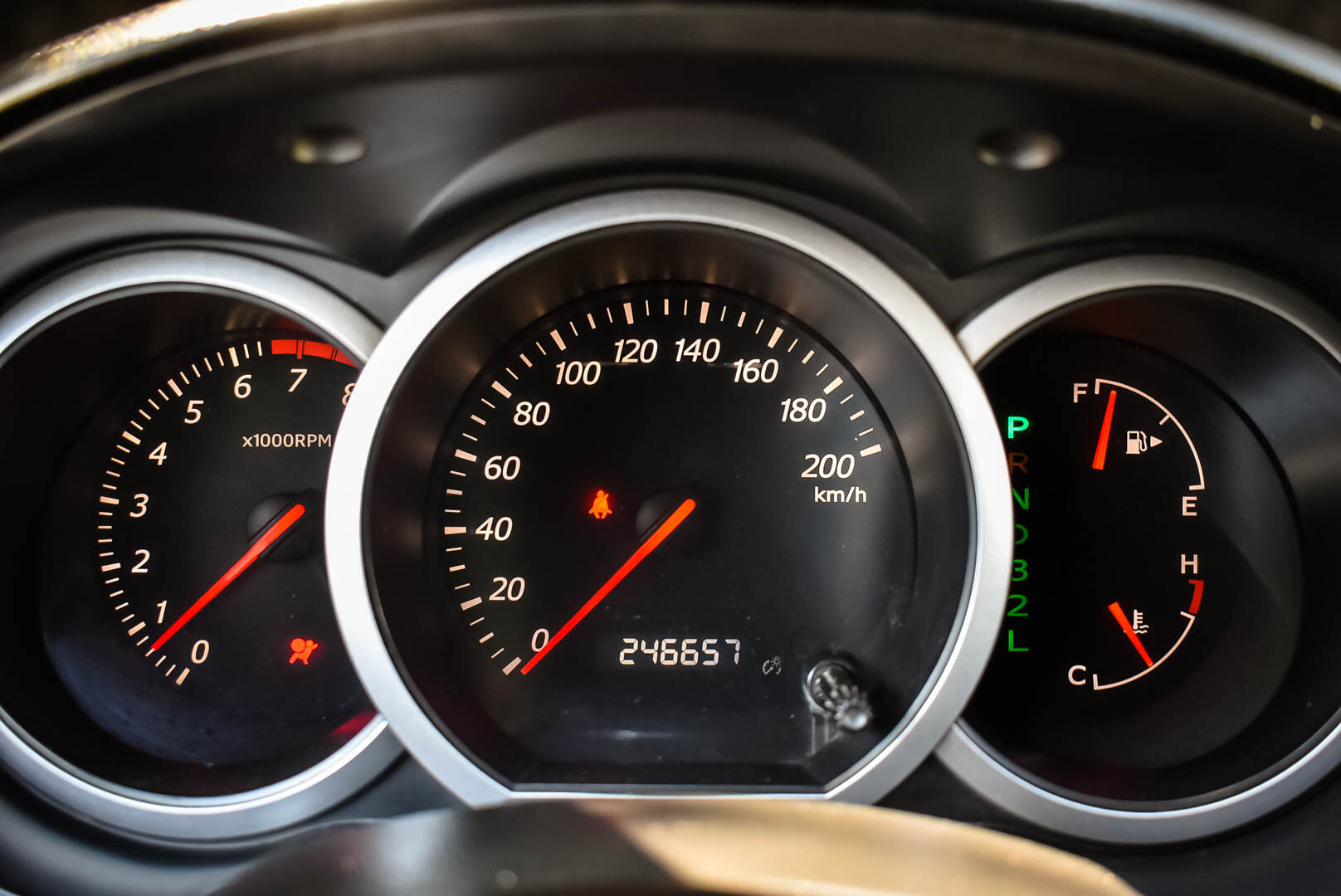 Suzuki Grand Vitara, II 2.0 AT (140 л.с.) 4WD 2006