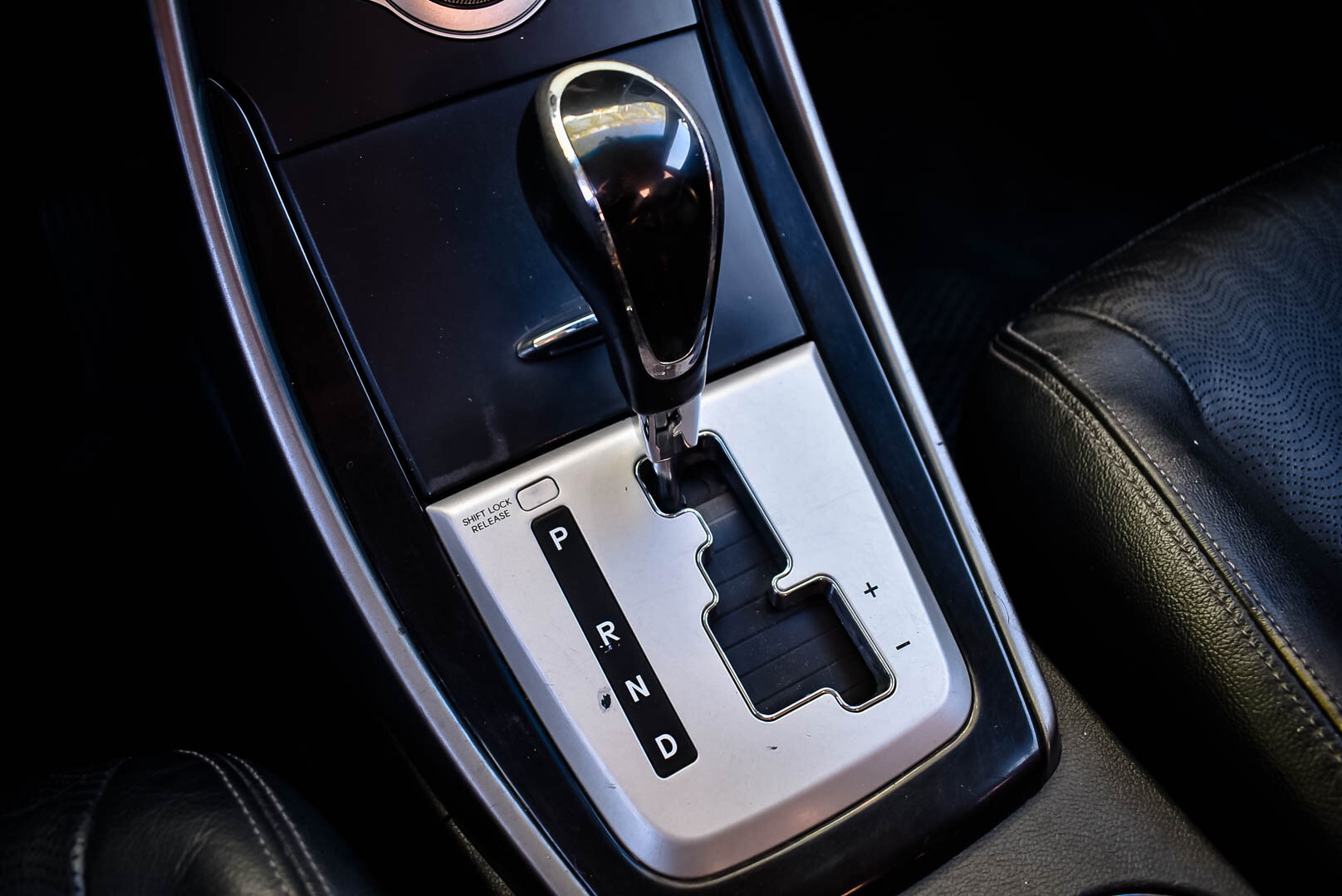 Hyundai Avante, V 1.6 AT (140 л.с.) 2011
