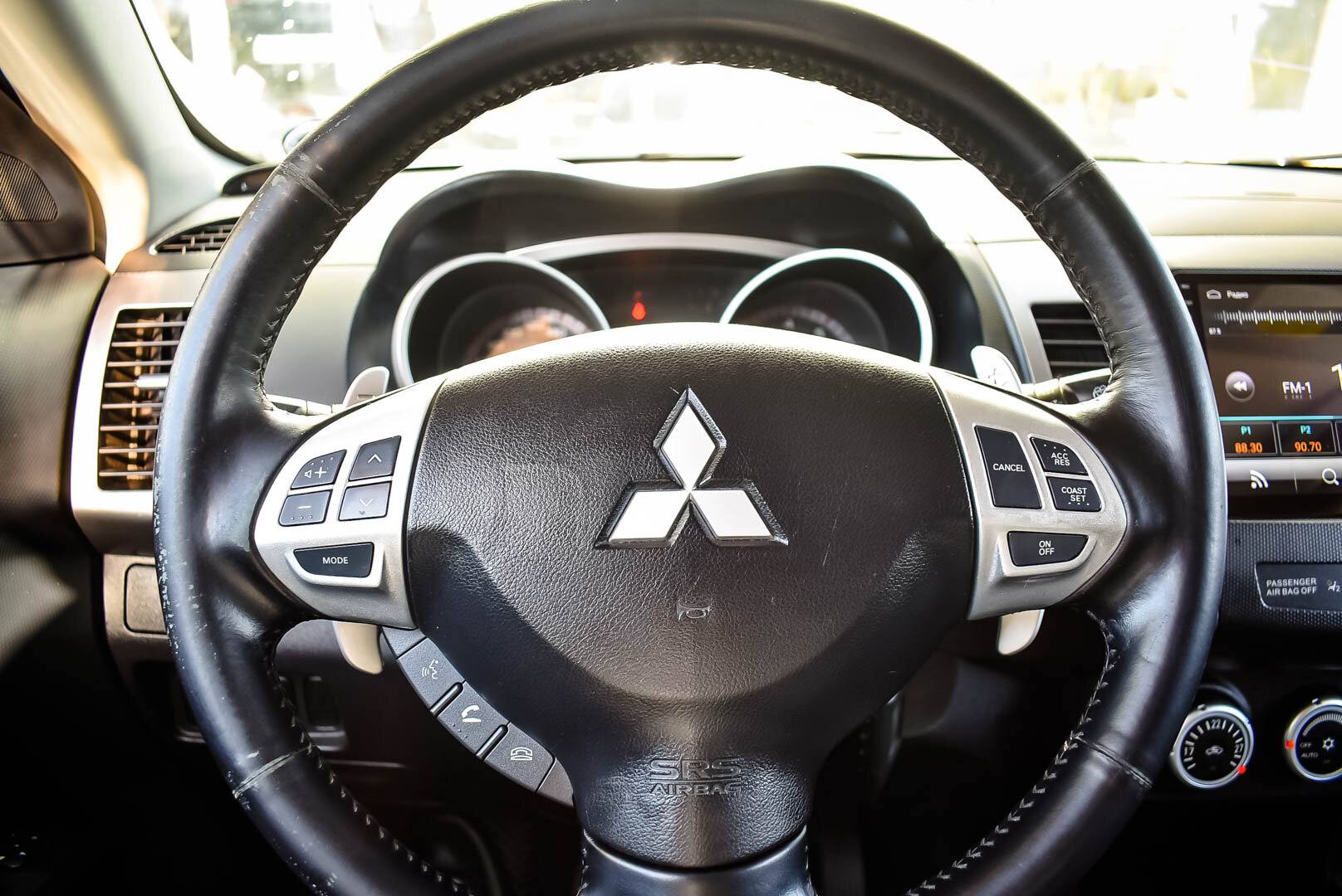 Mitsubishi Outlander, II 3.0 AT (220 л.с.) 4WD 2007