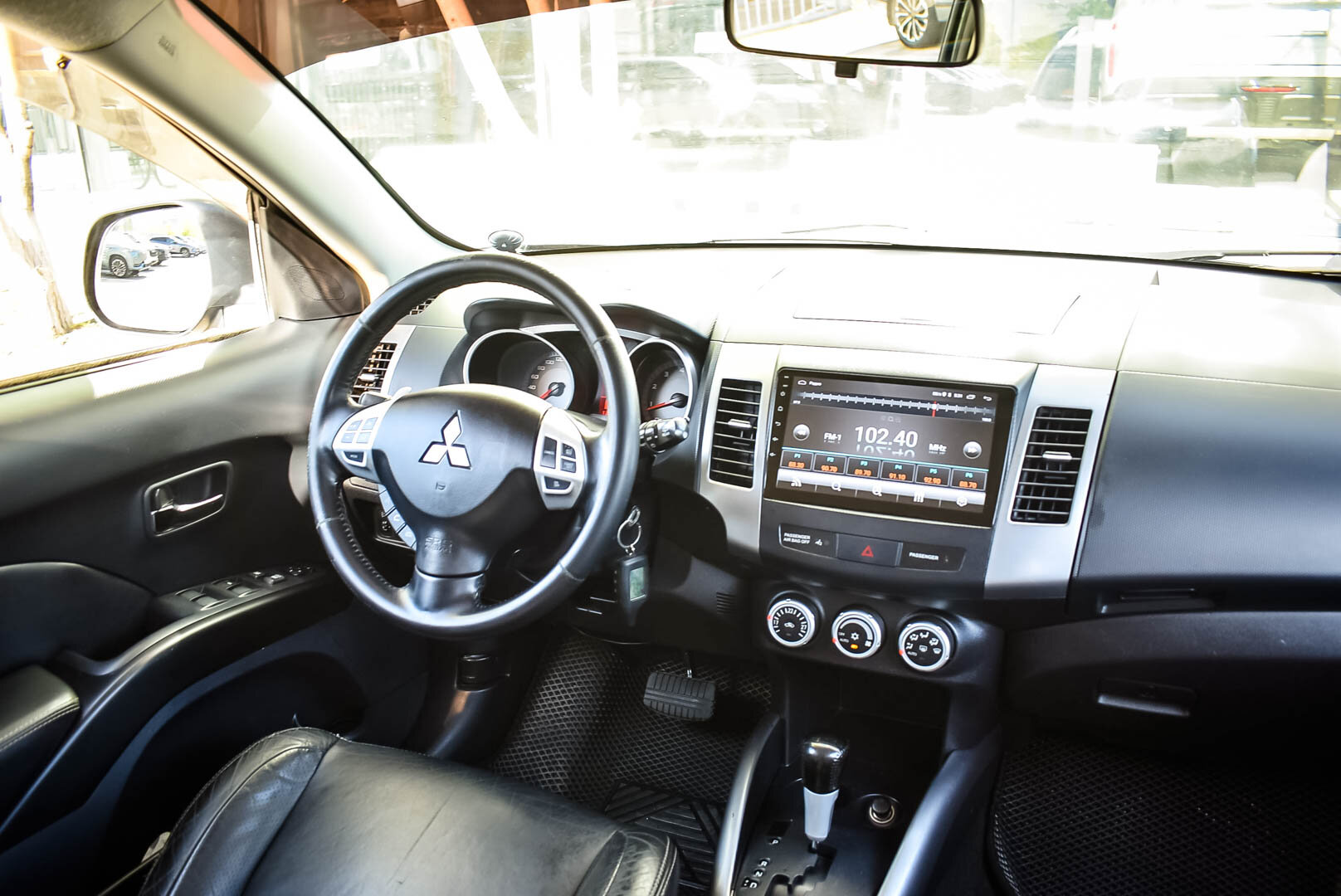 Mitsubishi Outlander, II 3.0 AT (220 л.с.) 4WD 2007