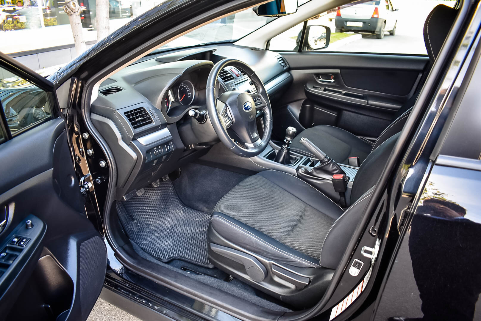 Subaru XV, I 2.0 MT (150 л.с.) 4WD 2013