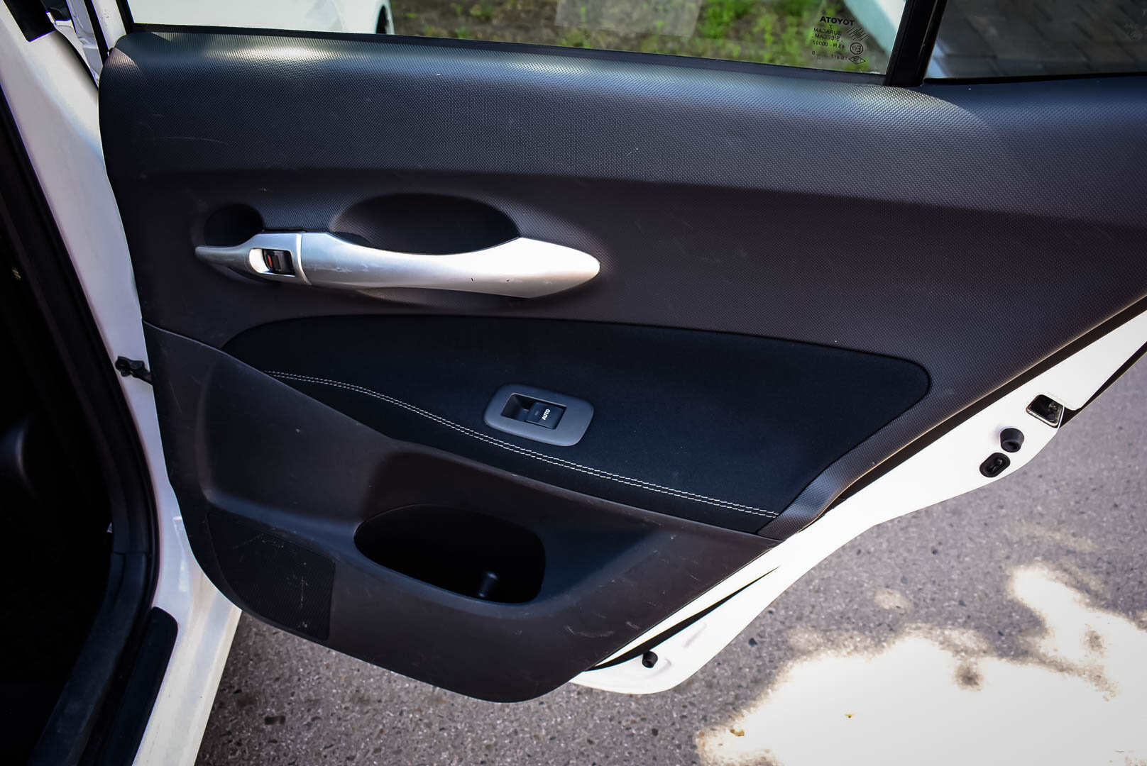 Toyota Auris, I Рестайлинг 1.6 AT (124 л.с.) 2010