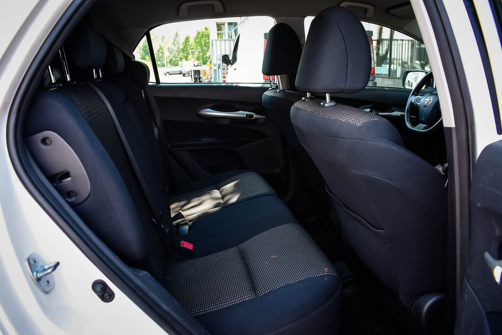 Toyota Auris, I Рестайлинг 1.6 AT (124 л.с.) 2010