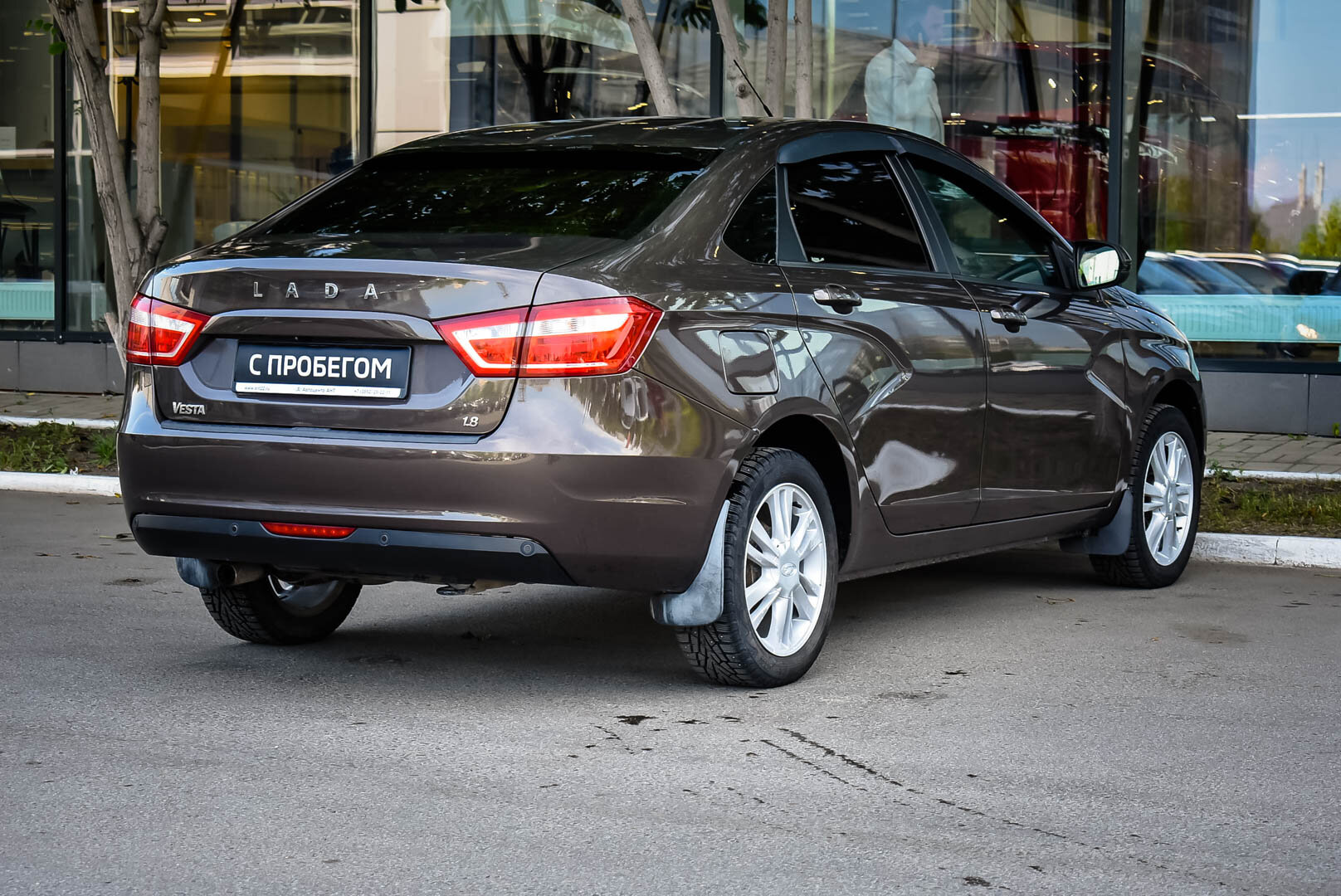 Lada (ВАЗ) Vesta, I 1.8 AMT (122 л.с.) 2017