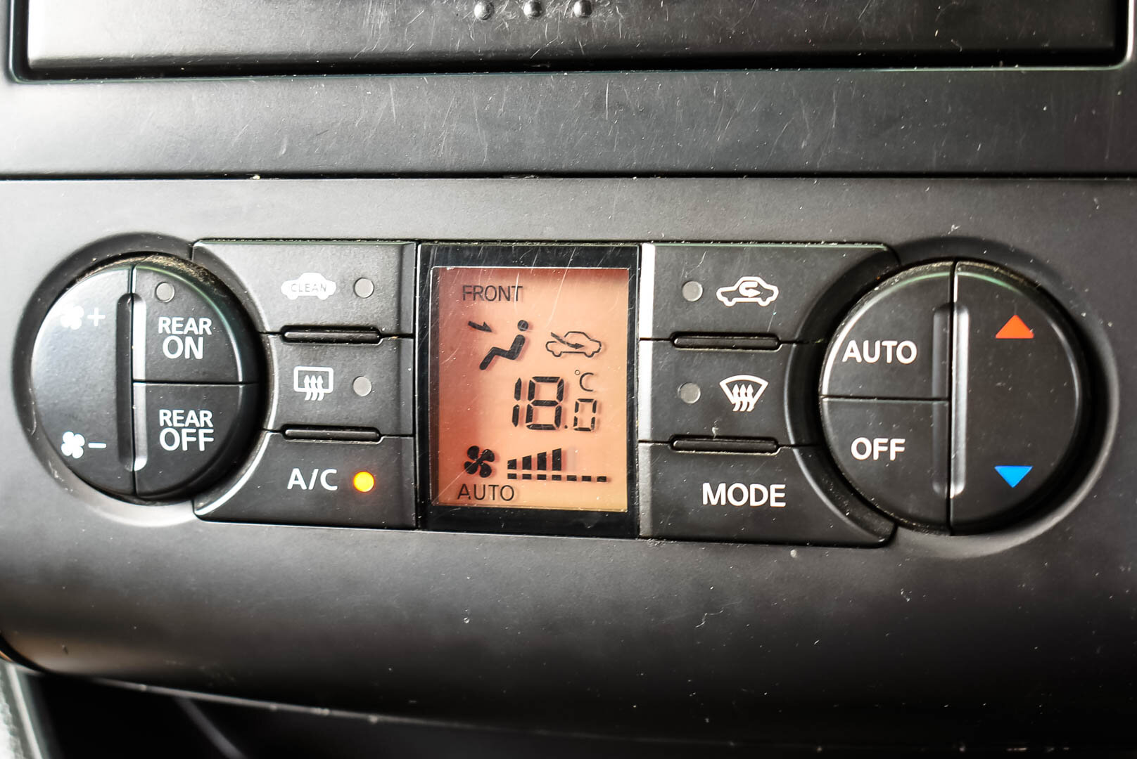 Nissan Serena, III (C25) 2.0 CVT (137 л.с.) 2009