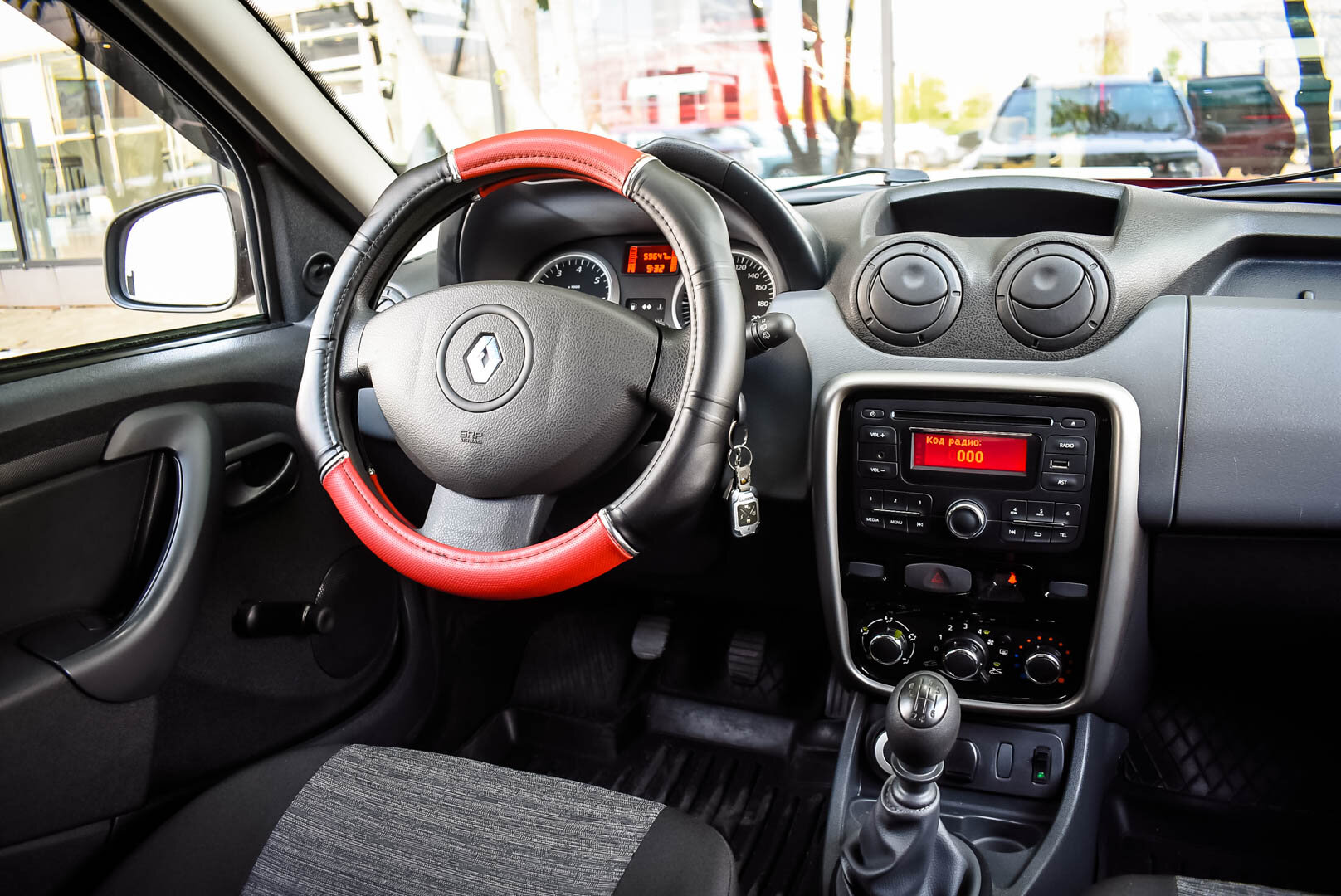 Renault Duster, I 1.6 MT (102 л.с.) 4WD 2014