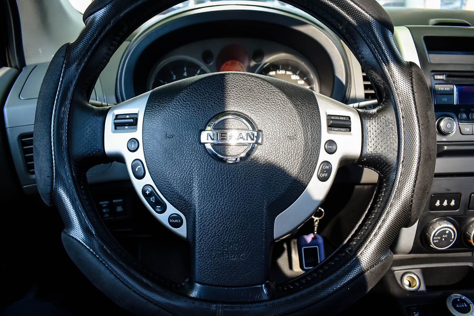 Nissan X-Trail, II 2.0 MT (141 л.с.) 4WD 2008