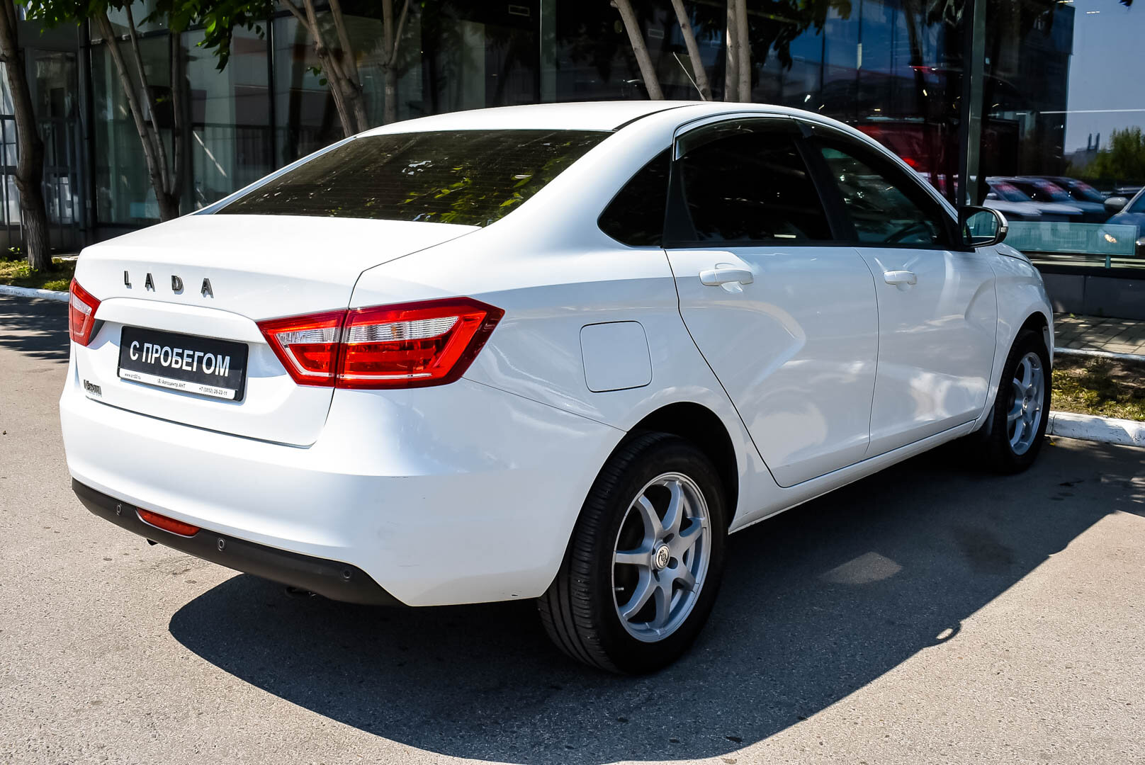 Lada (ВАЗ) Vesta, I 1.6 MT (106 л.с.) 2021