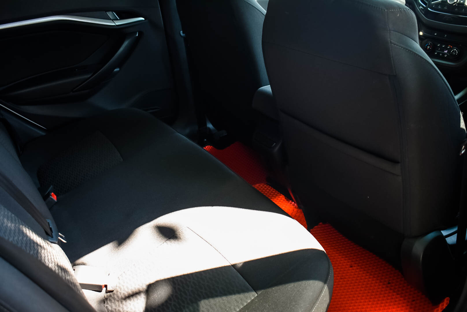 Lada (ВАЗ) Vesta, I 1.6 MT (106 л.с.) 2021