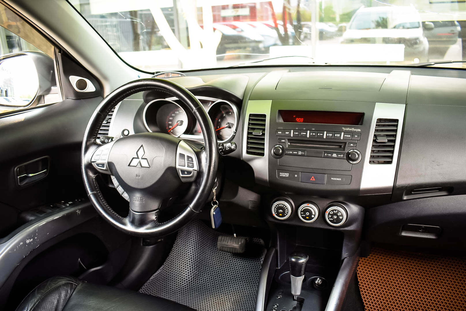 Mitsubishi Outlander, II 3.0 AT (220 л.с.) 4WD 2008