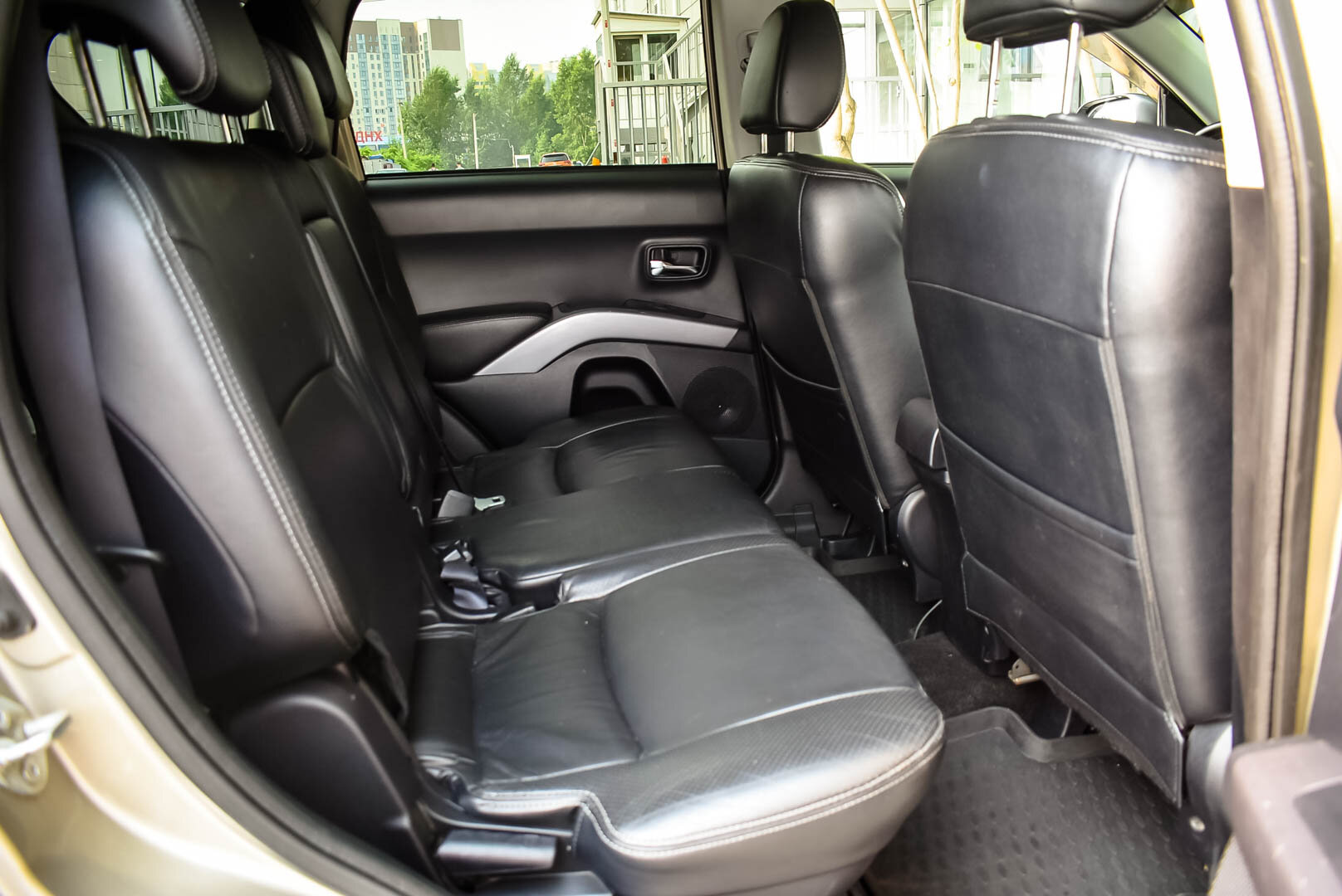 Mitsubishi Outlander, II 3.0 AT (220 л.с.) 4WD 2008