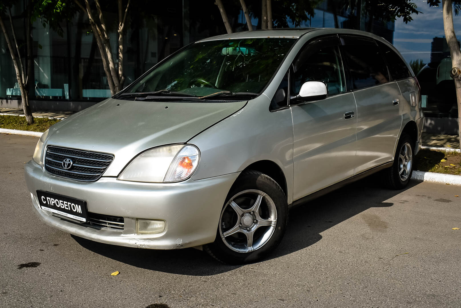Toyota Nadia, I 2.0 AT (145 л.с.) 2000