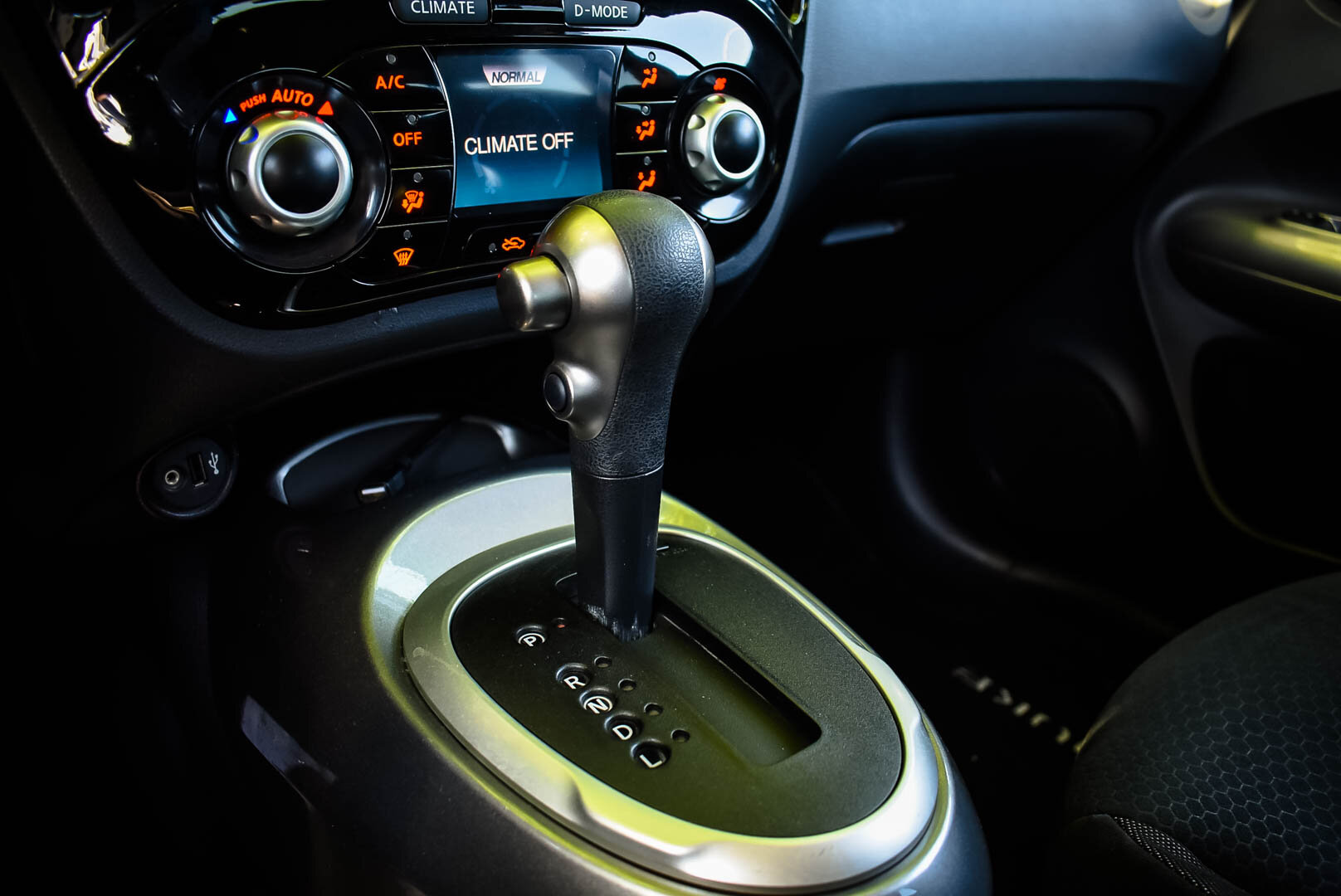 Nissan Juke, I 1.6 CVT (117 л.с.) 2014