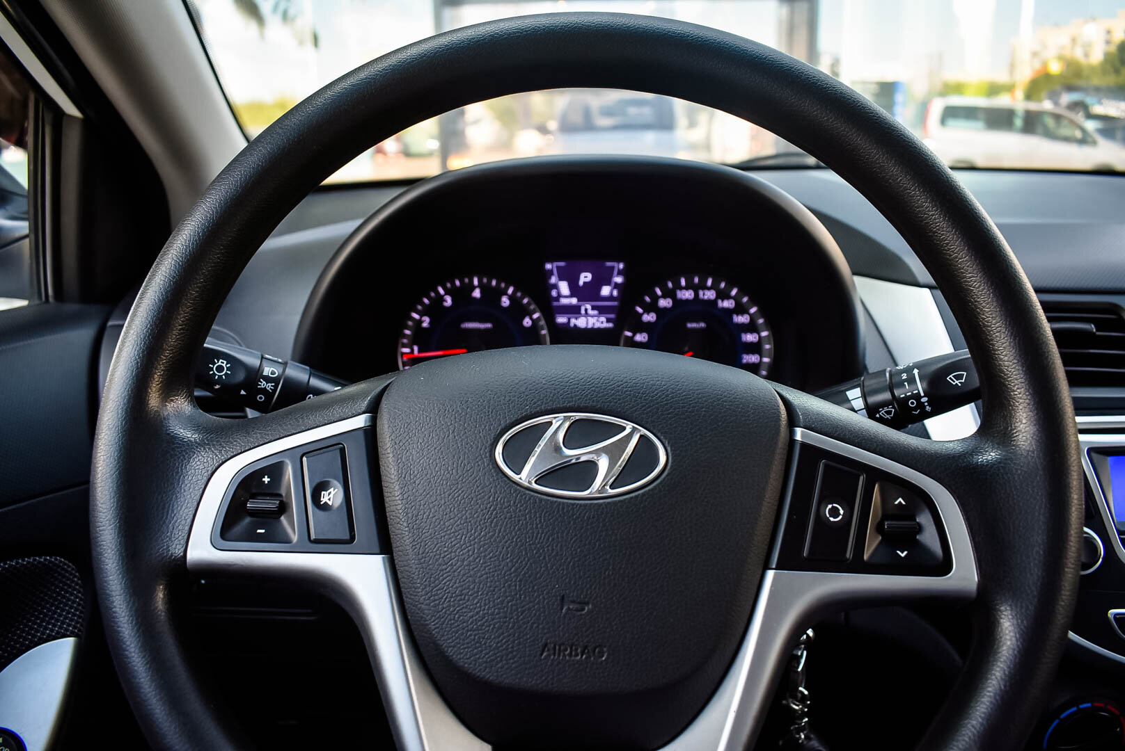 Hyundai Solaris, I 1.6 AT (123 л.с.) 2014