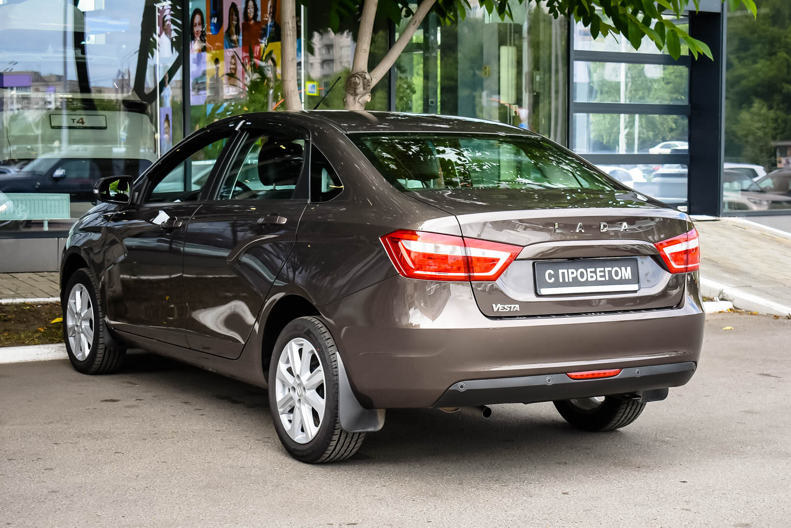 Lada (ВАЗ) Vesta, I 1.6 MT (106 л.с.) 2022