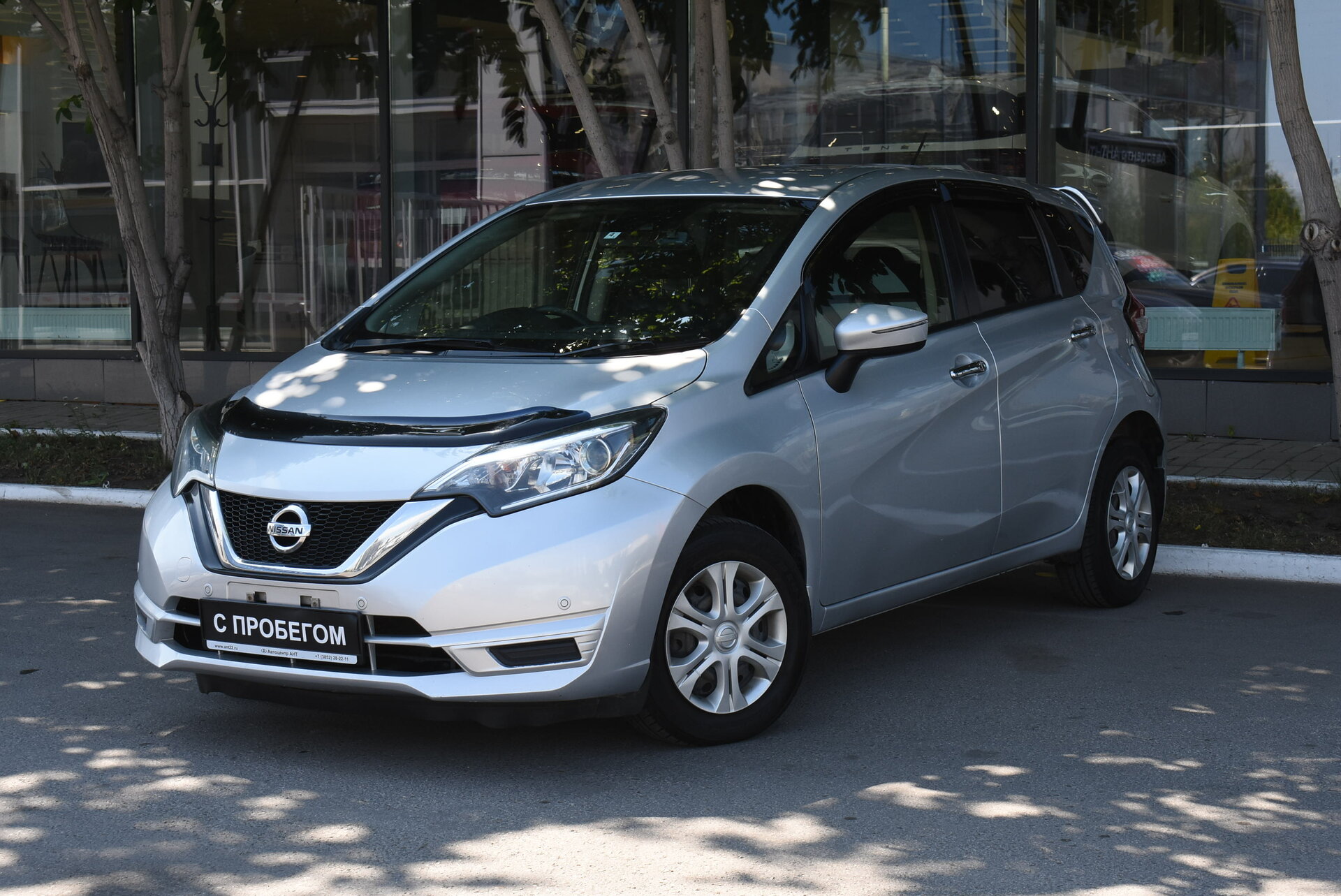 Nissan Note, II Рестайлинг 1.2 CVT (79 л.с.) 4WD 2019