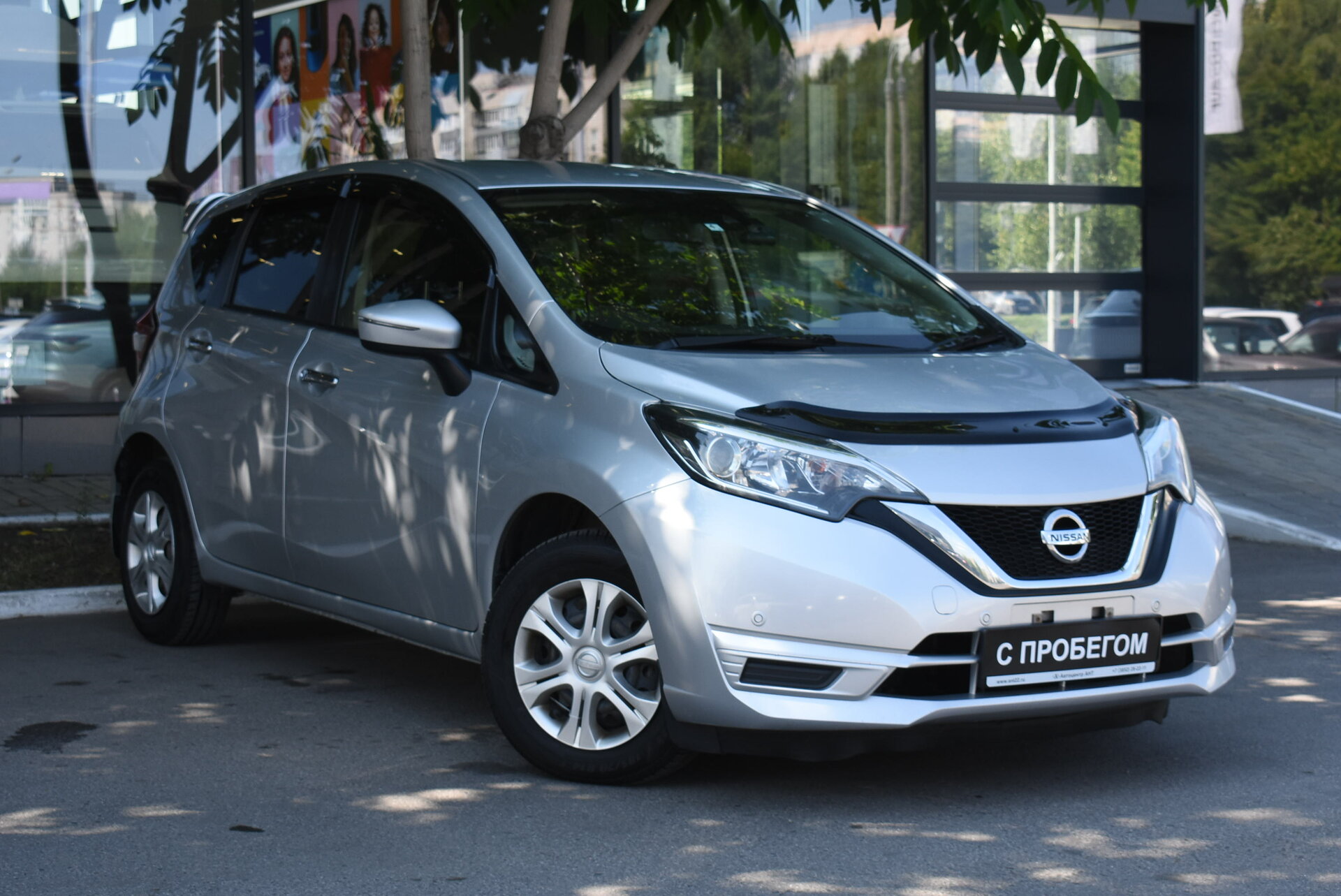 Nissan Note, II Рестайлинг 1.2 CVT (79 л.с.) 4WD 2019