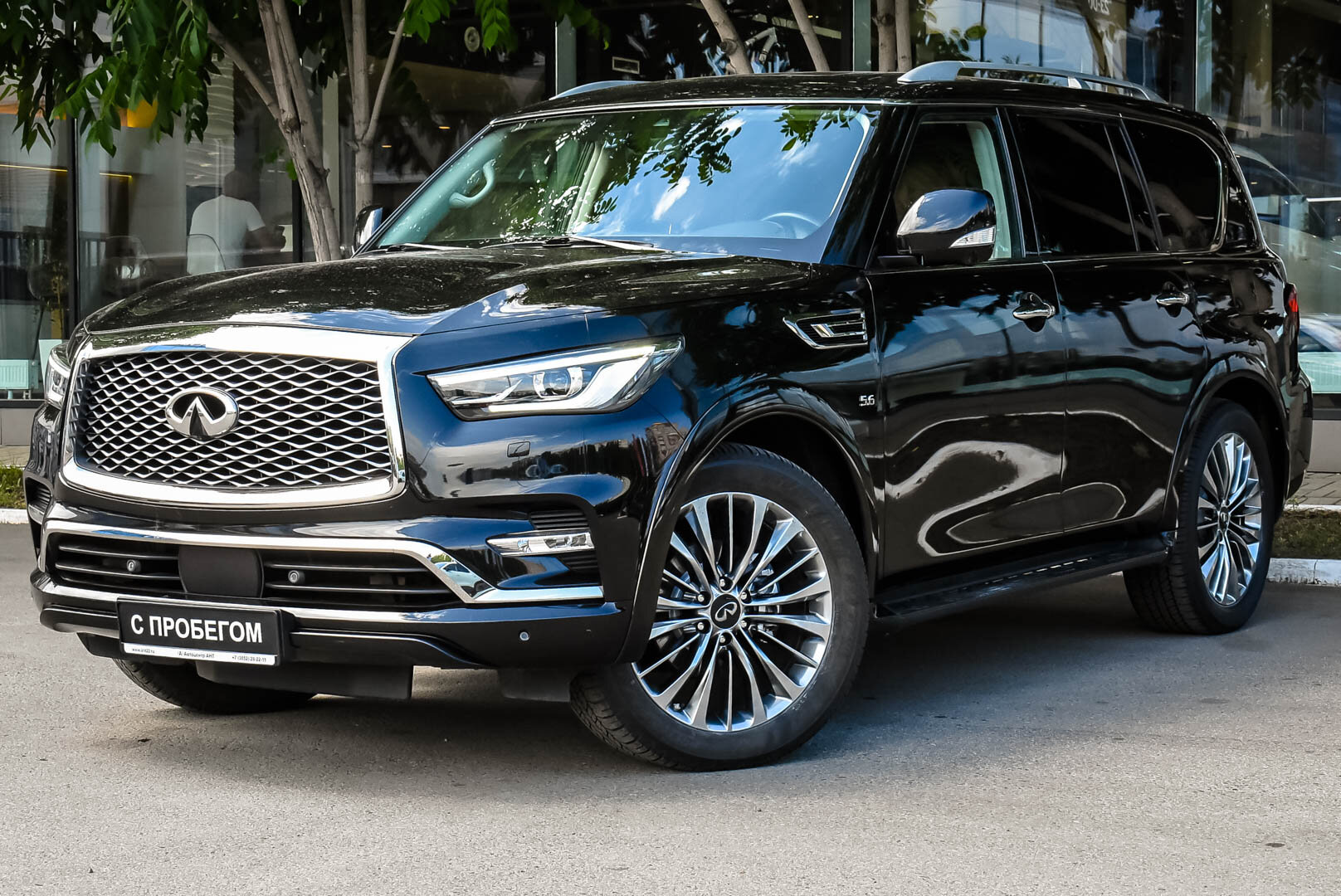 Infiniti QX80, I Рестайлинг 2 5.6 AT (405 л.с.) 4WD 2020