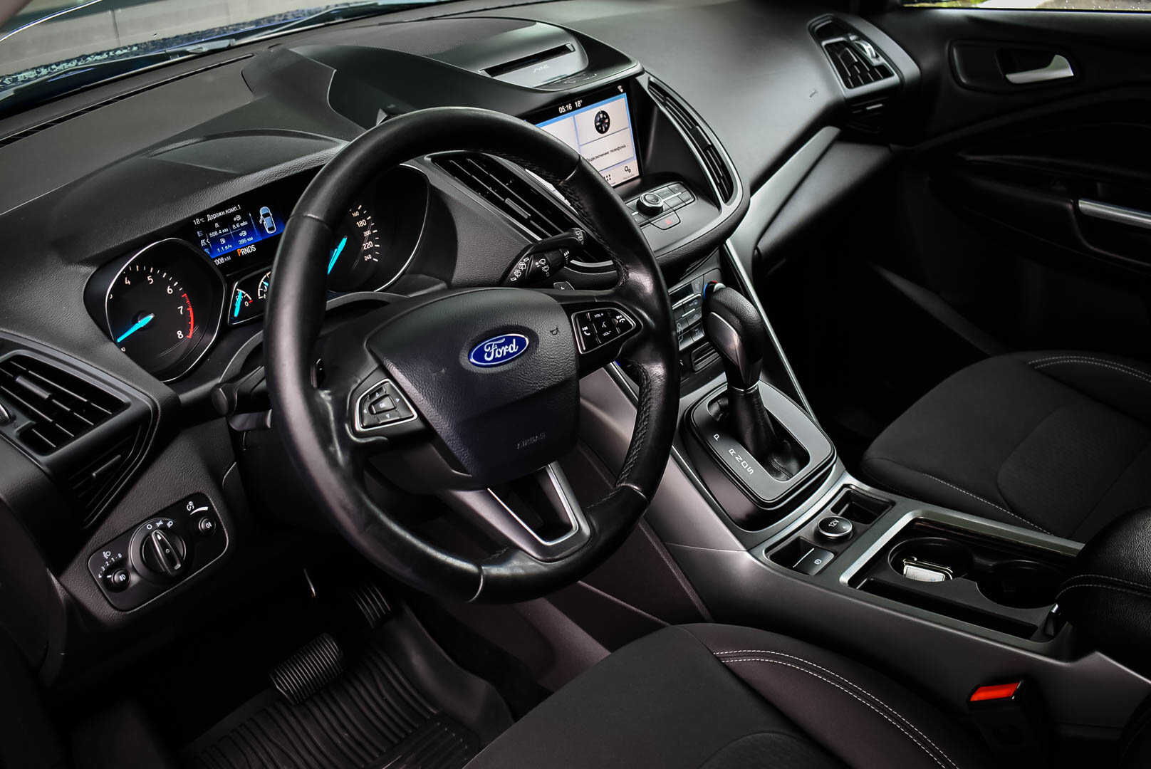 Ford Kuga, II Рестайлинг 1.5 AT (150 л.с.) 4WD 2018
