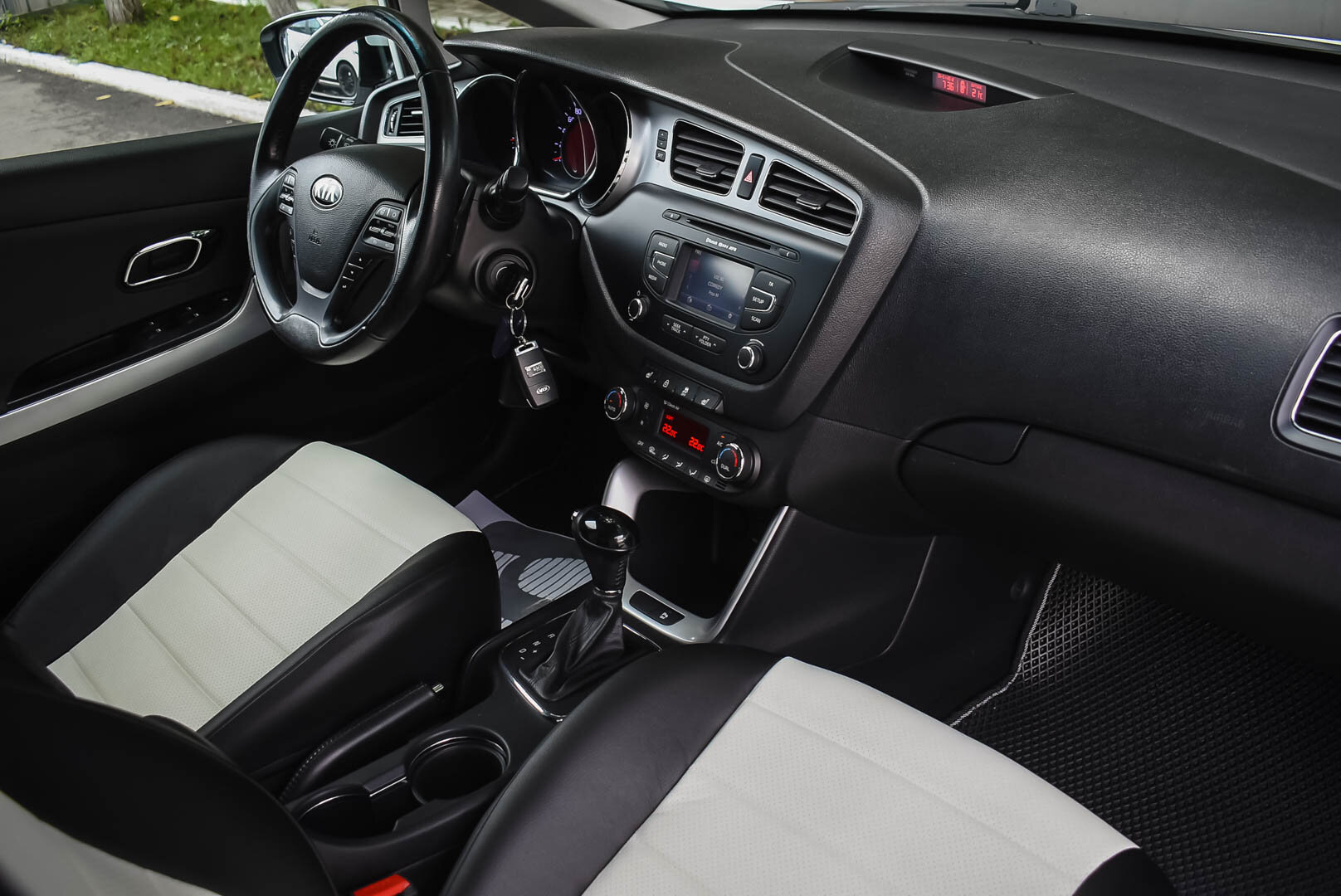 Kia Ceed, II 1.6 AT (129 л.с.) 2014