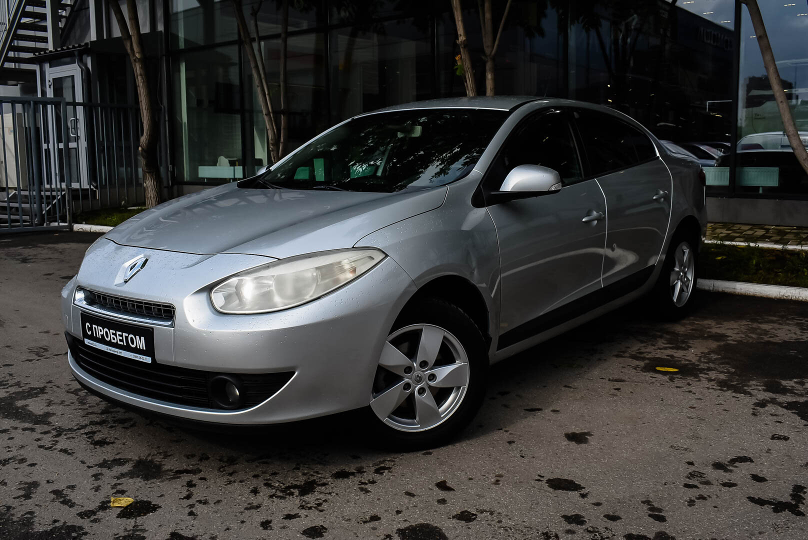 Renault Fluence, I 1.6 MT (106 л.с.) 2012