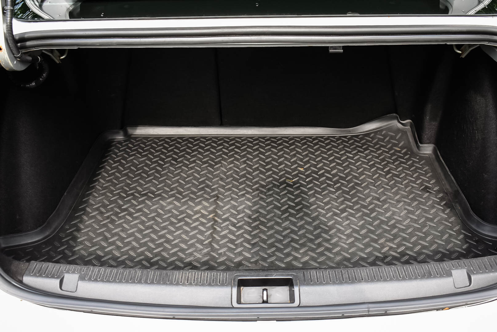 Renault Fluence, I 1.6 MT (106 л.с.) 2012