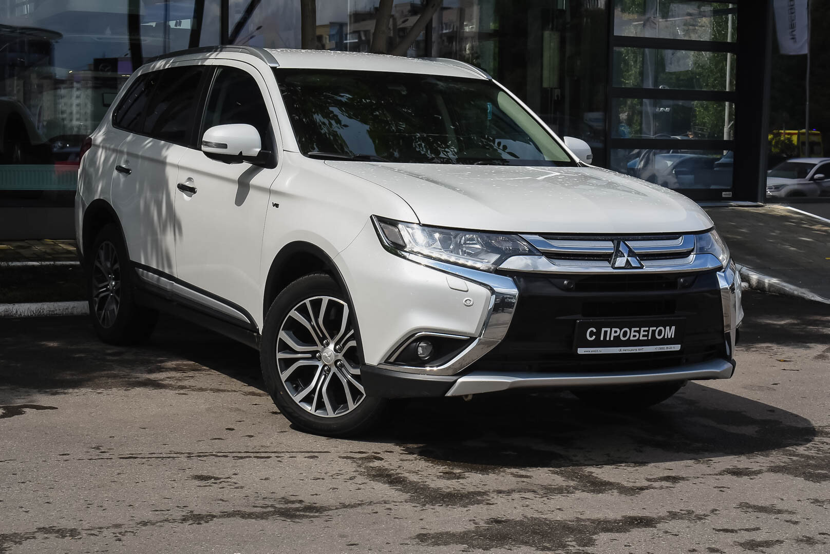 Mitsubishi Outlander, III Рестайлинг 2 3.0 AT (227 л.с.) 4WD 2018