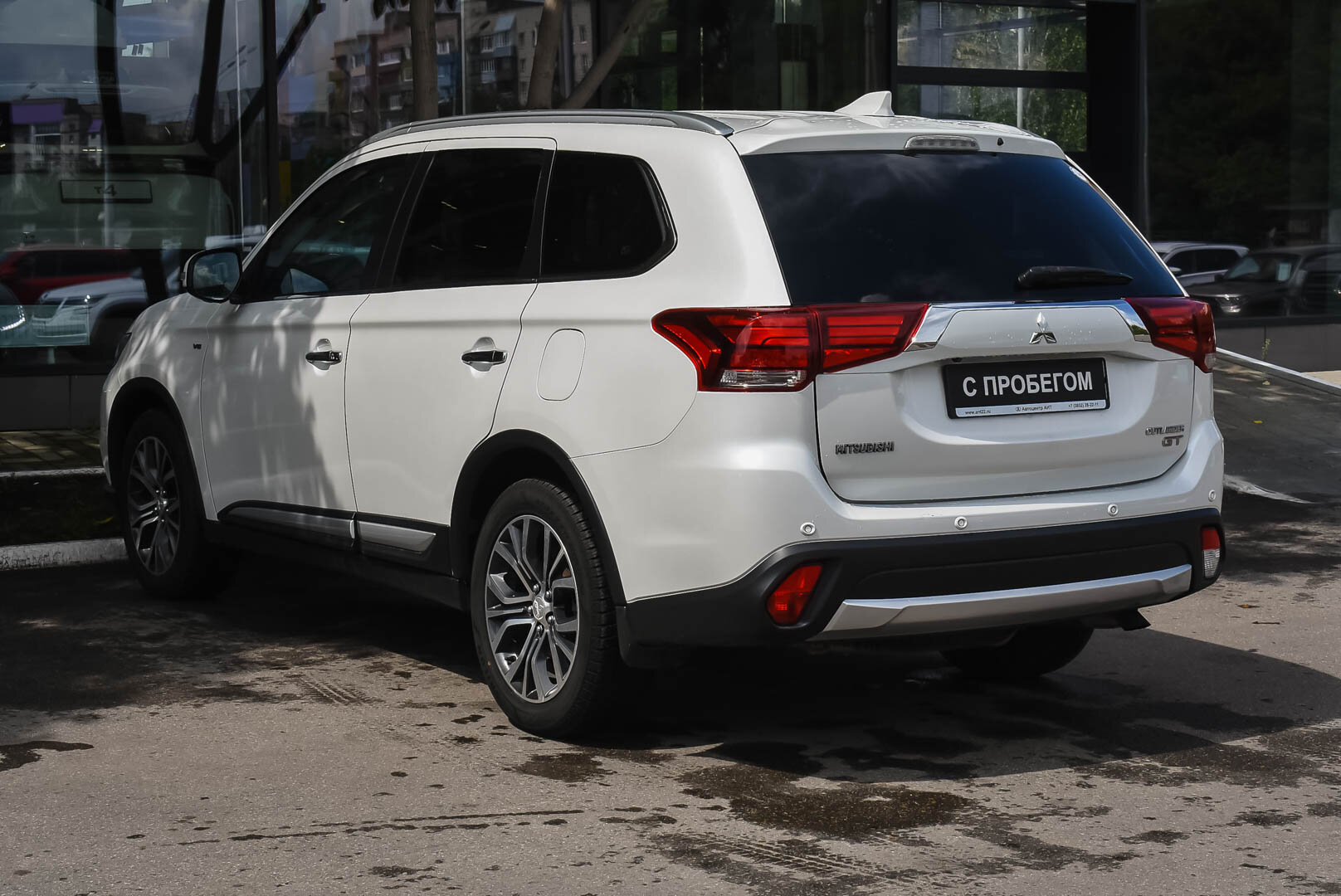 Mitsubishi Outlander, III Рестайлинг 2 3.0 AT (227 л.с.) 4WD 2018
